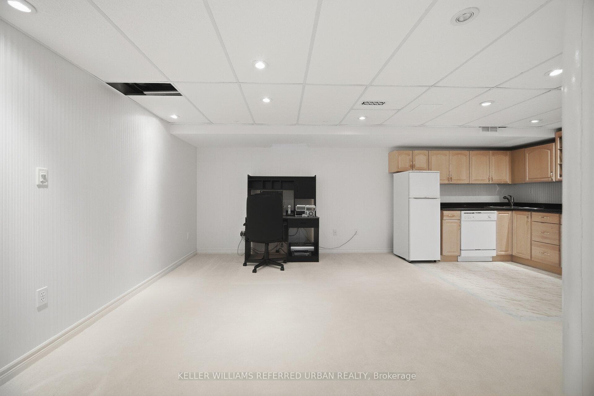 239 Drummond Drive photo 35