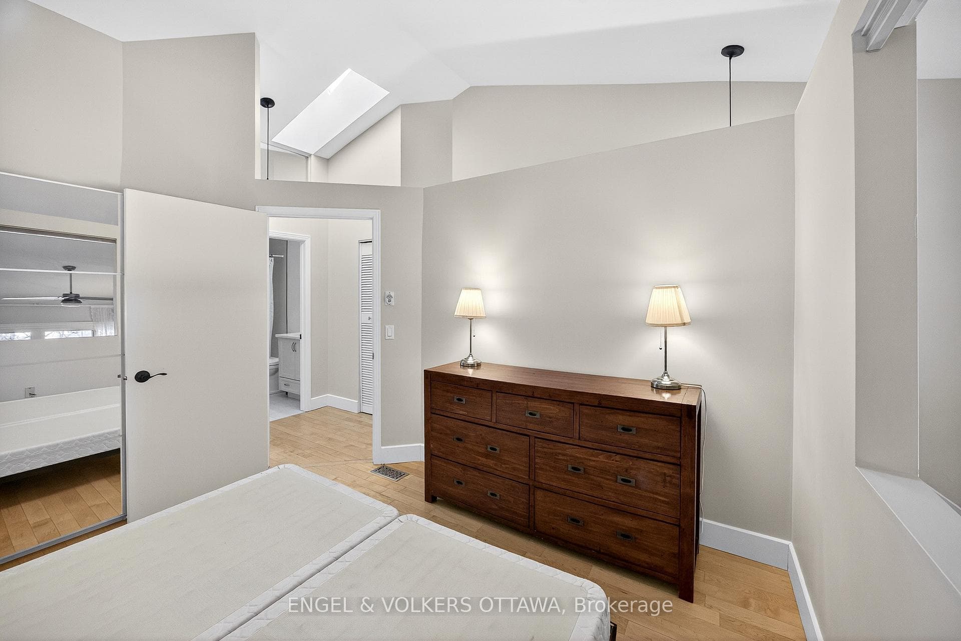 251 Bruyere Street Unit 8 photo 22
