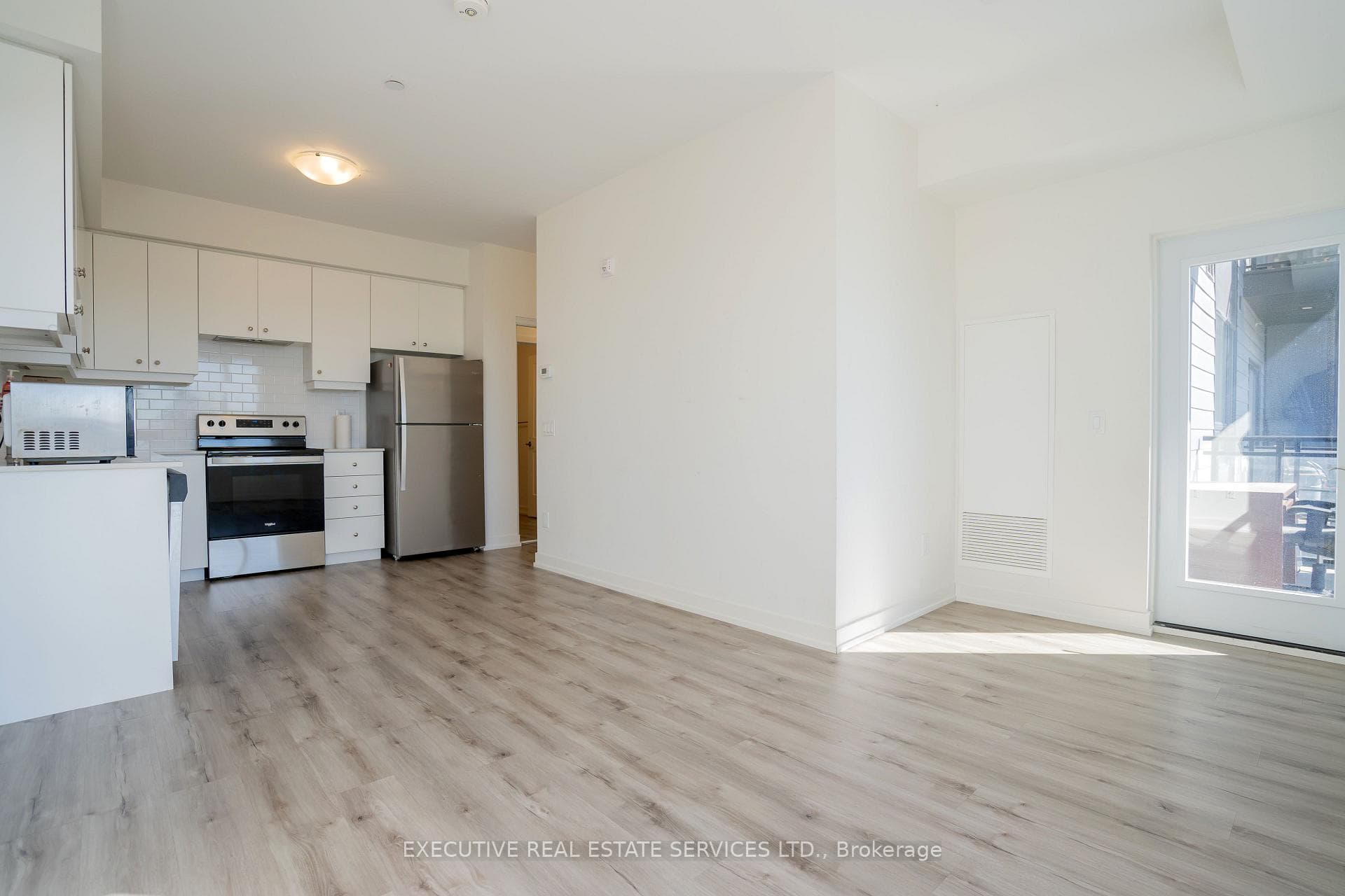 251 Northfield Drive Unit 322 photo 23