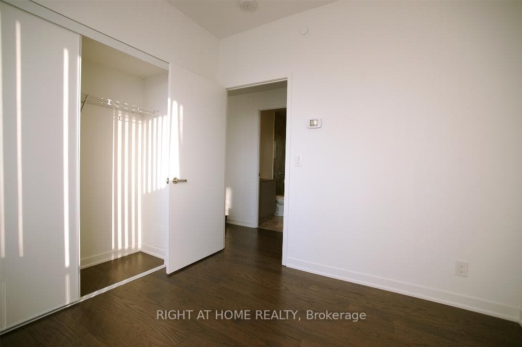 100 Harbour Street Unit 5704 photo 8