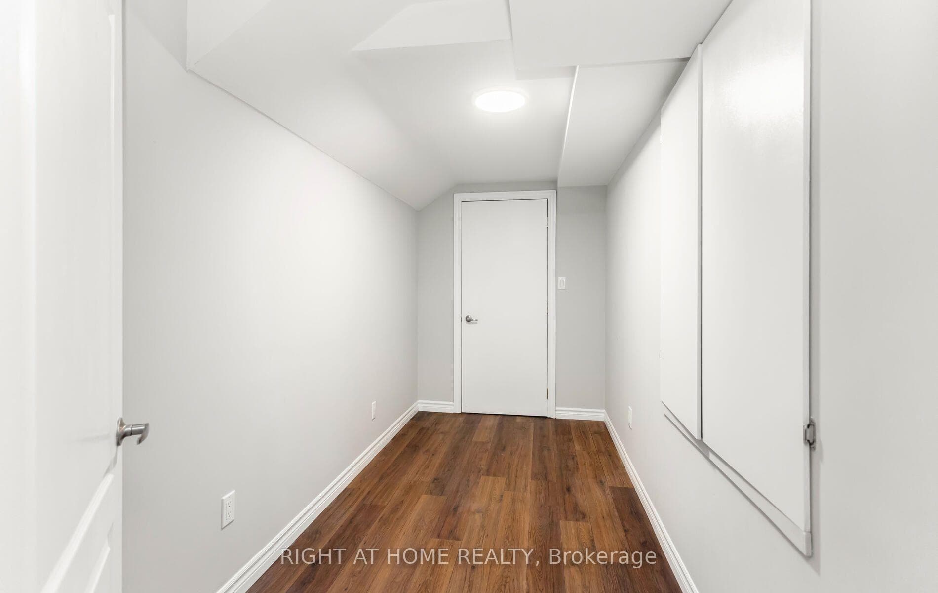 2419 Wasaga Drive photo 35