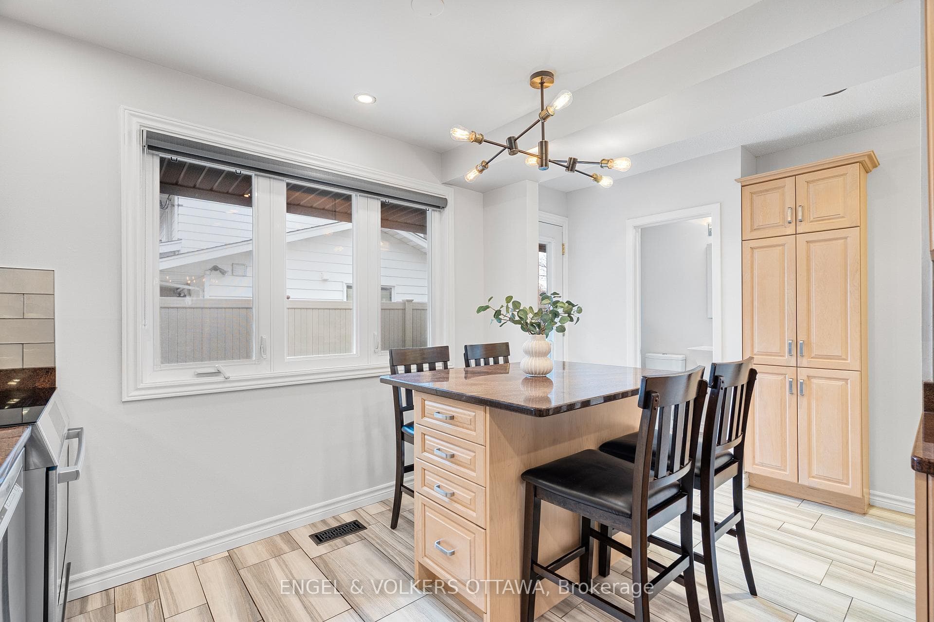 2173 Beaumont Road photo 9