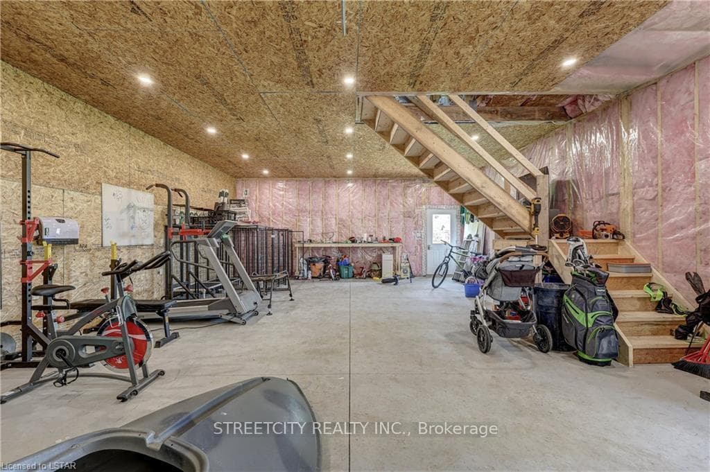 4 Albert Street photo 31