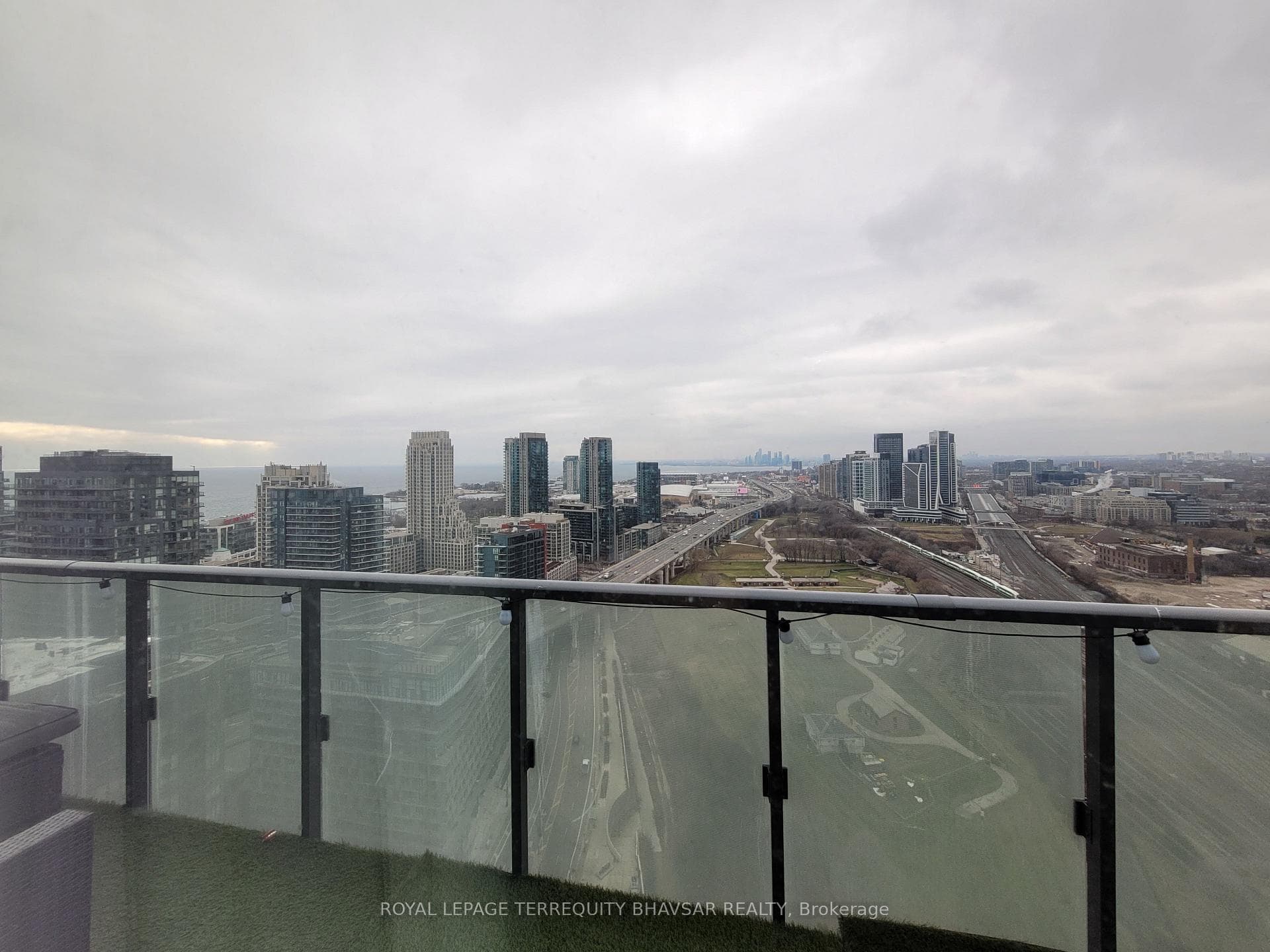 170 Fort York Boulevard Unit 2901 photo 28