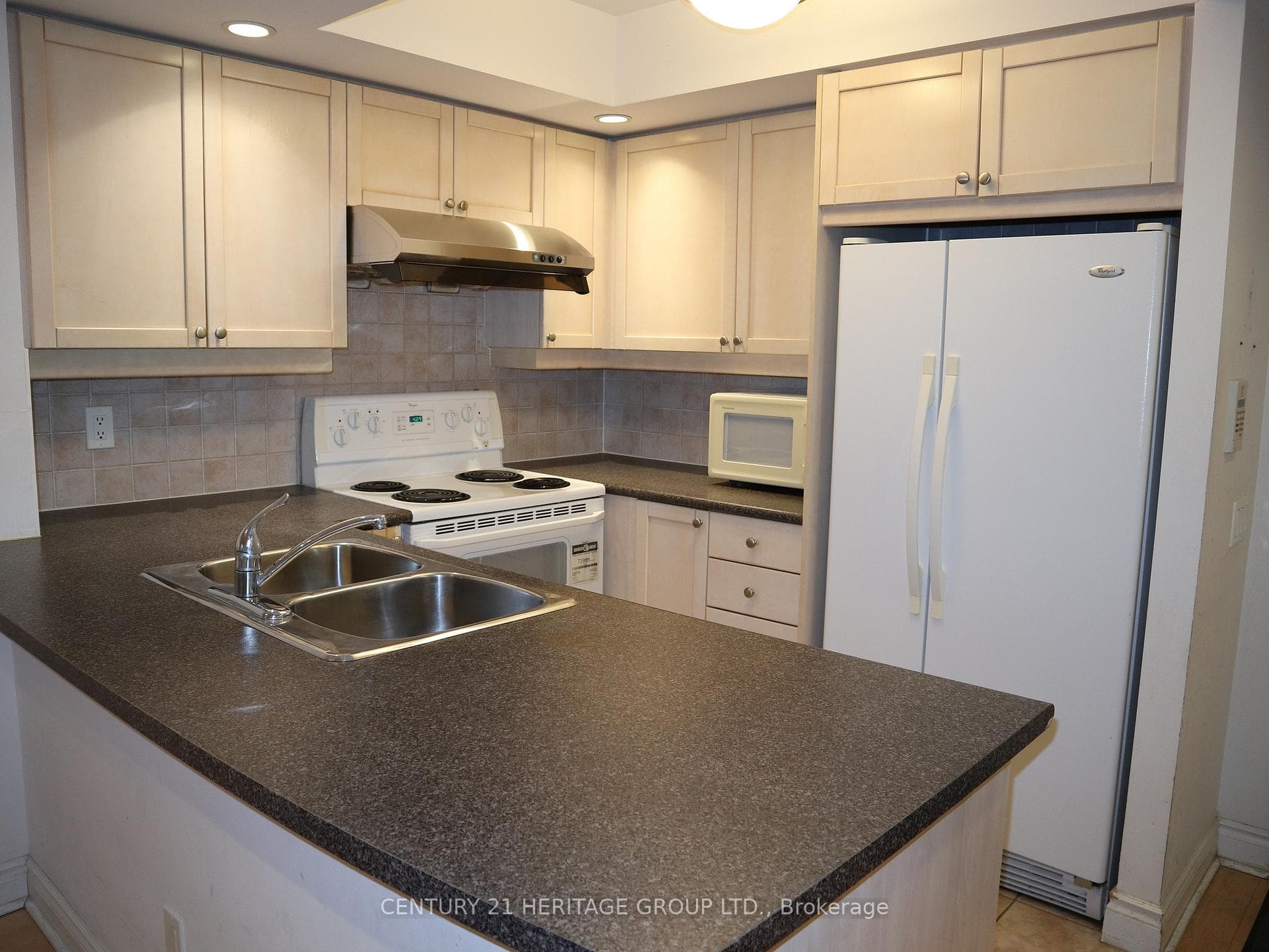 15 Northtown Way Unit 1316 photo 8