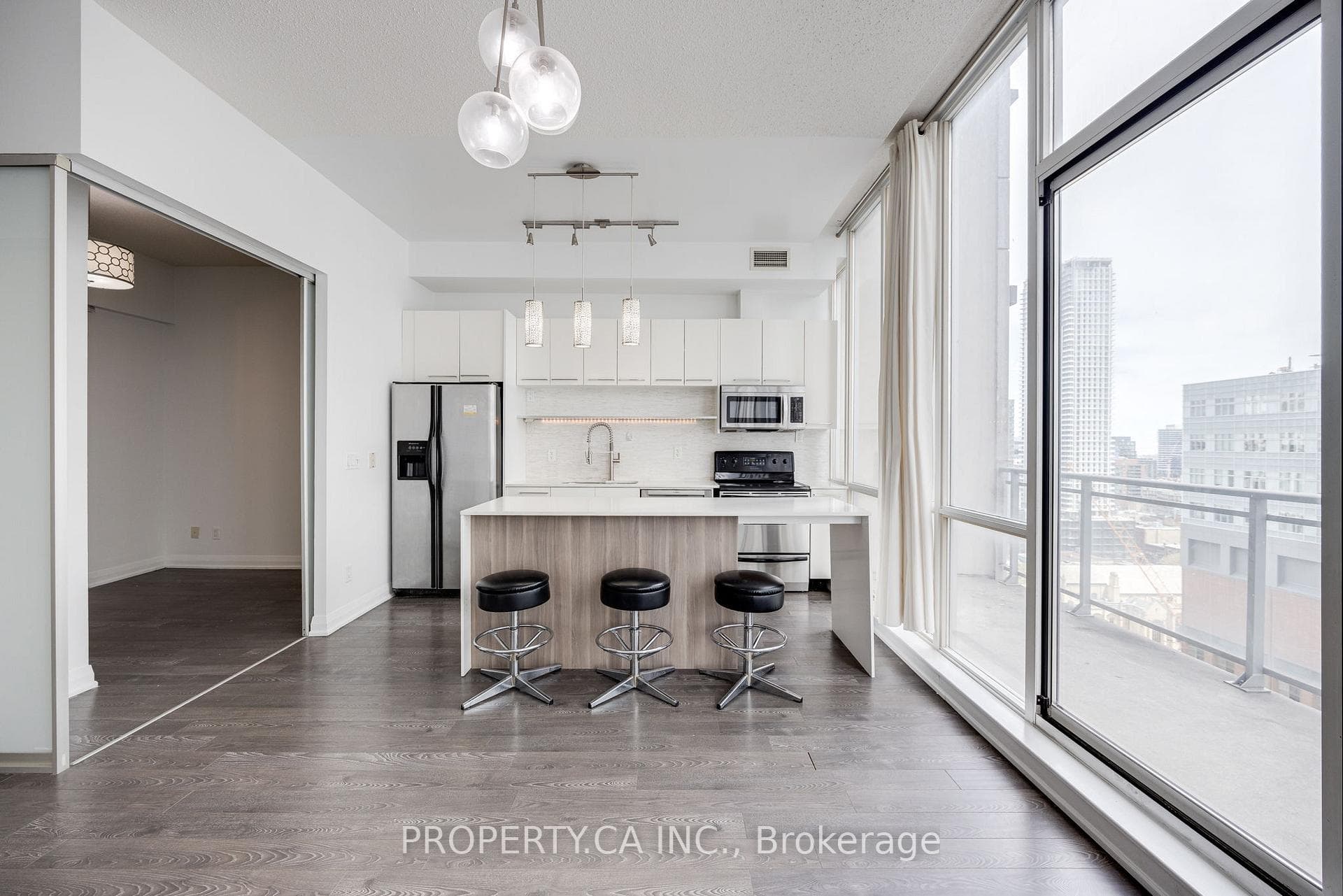 220 Victoria Street Unit Ph2104 photo 10