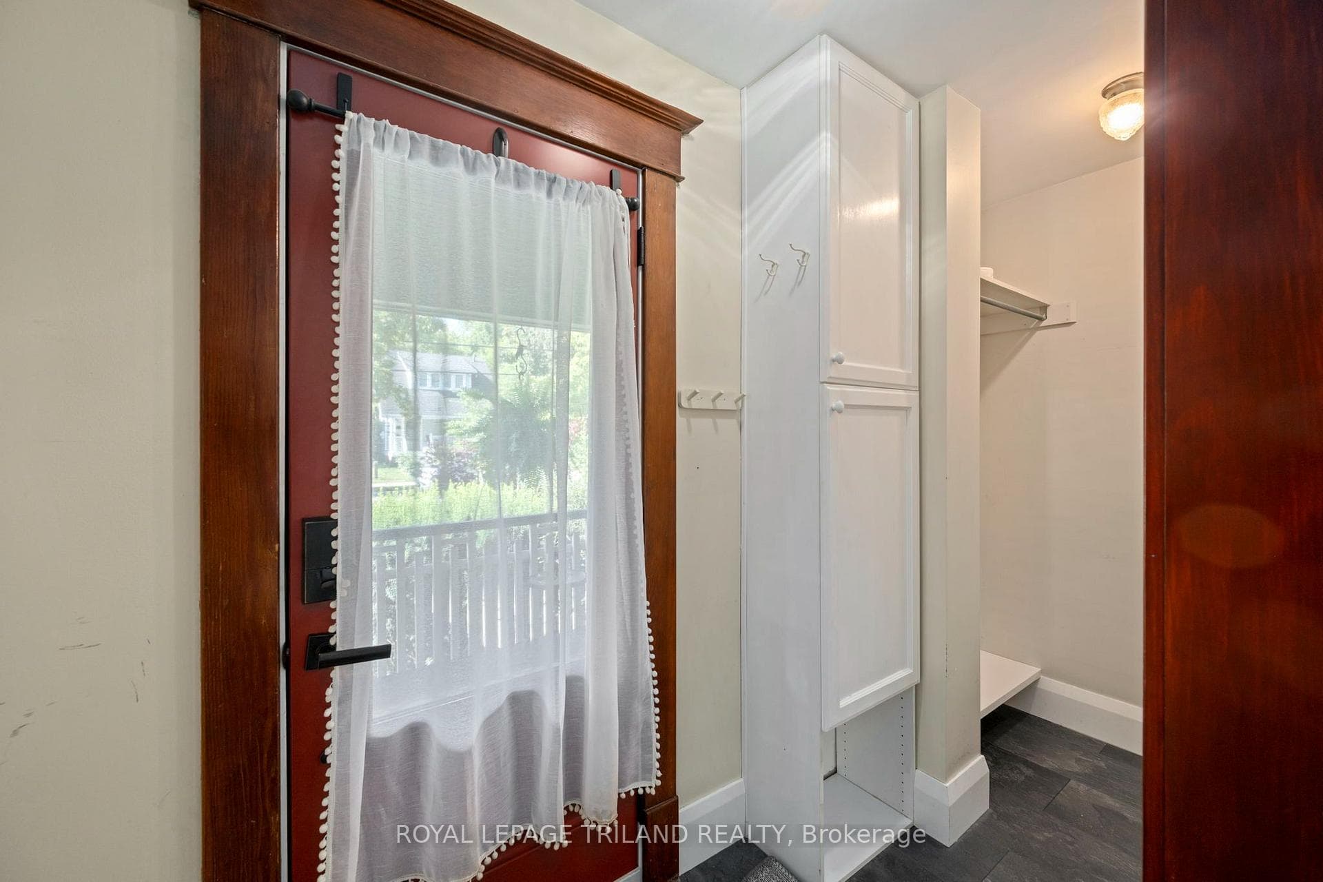 52 Emery Street photo 5