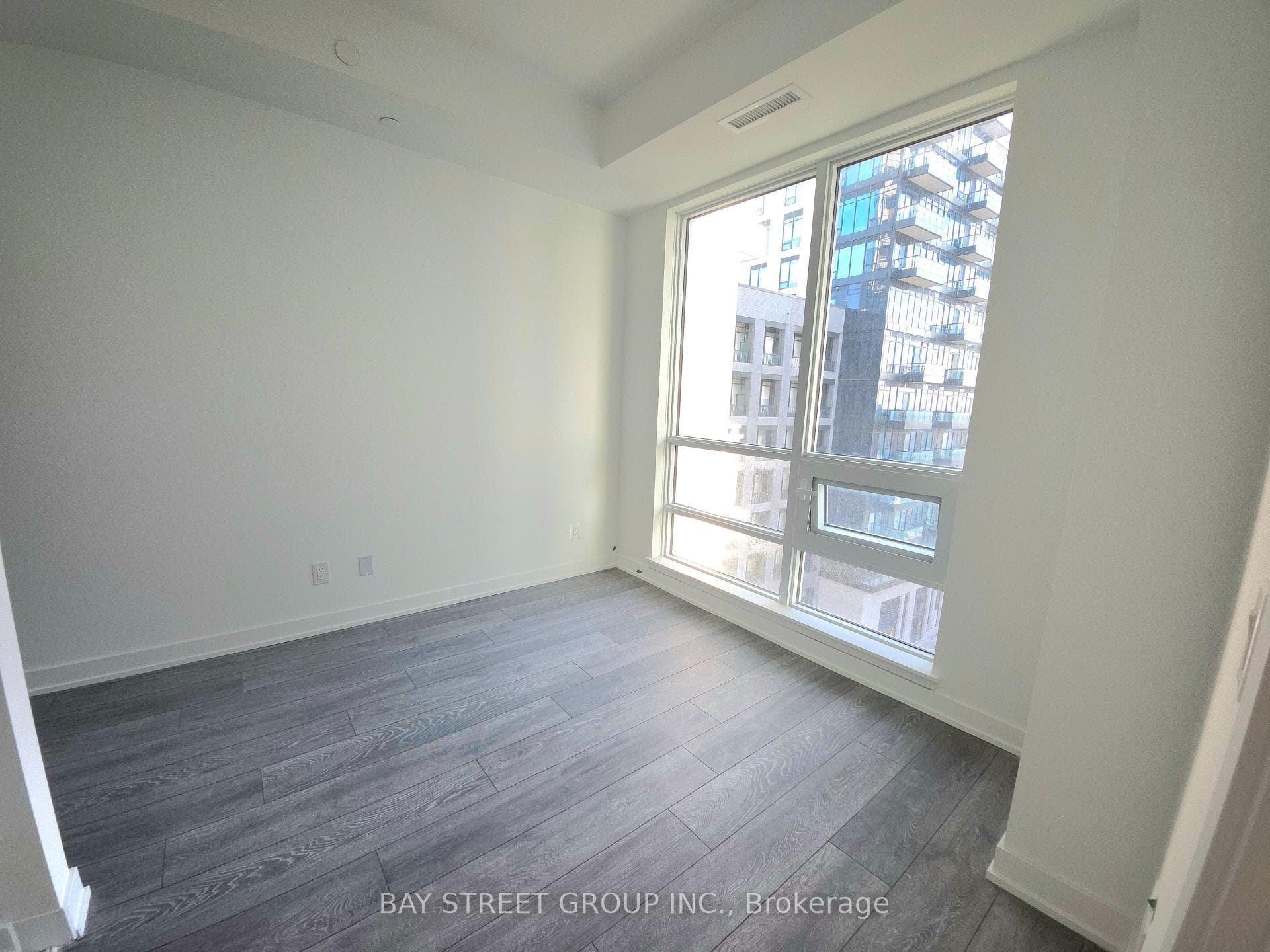 8888 Yonge Street Unit 604 photo 8