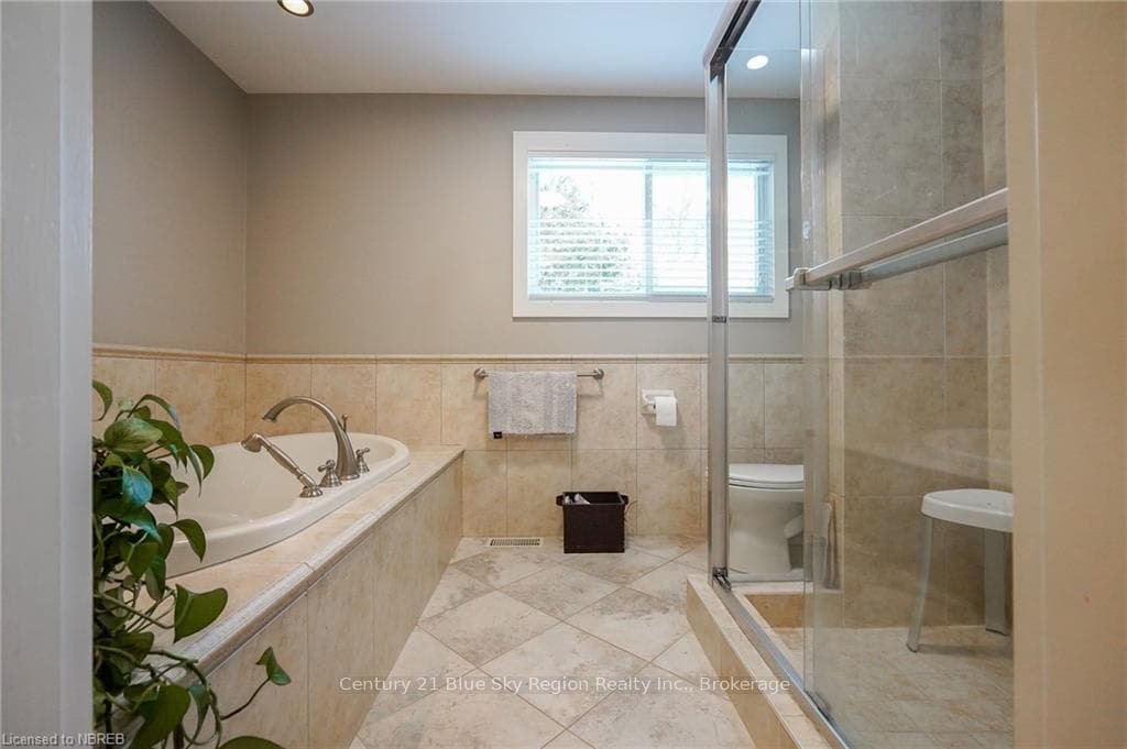 129 WALLACE HEIGHTS Drive photo 23