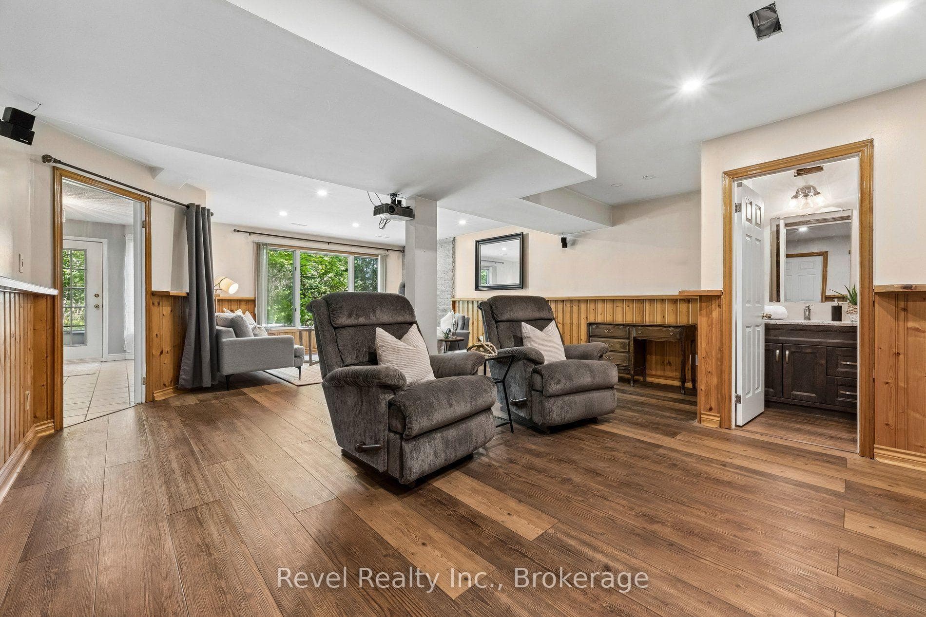 18 Bessie Avenue photo 14