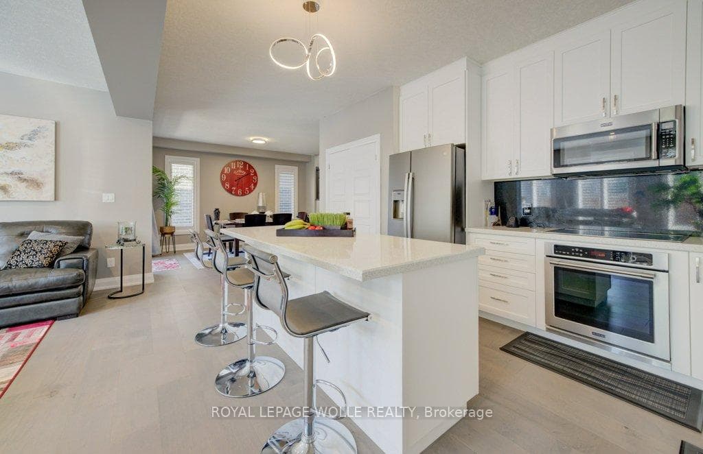 43 Greyhawk Street photo 12