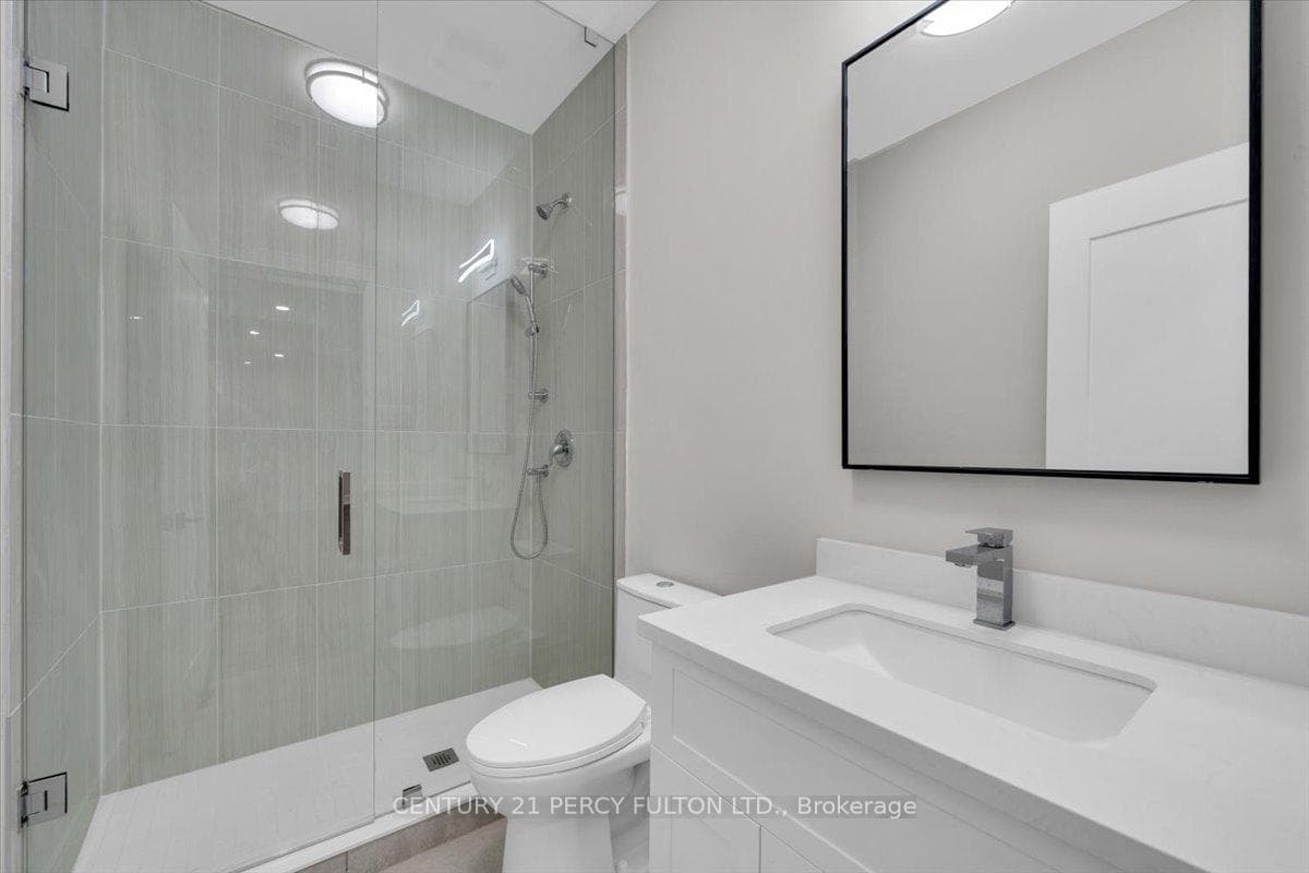 59 Sandown Avenue photo 38
