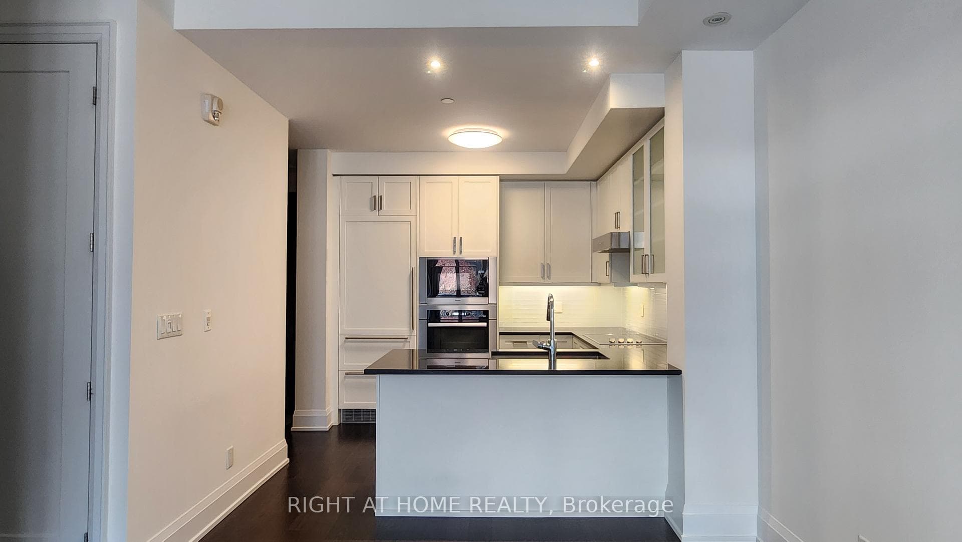 20 Fred Varley Drive Unit 210 photo 16