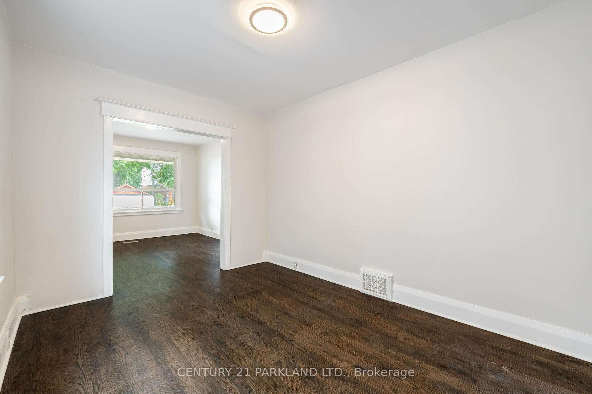 117 Glebemount Avenue photo 9