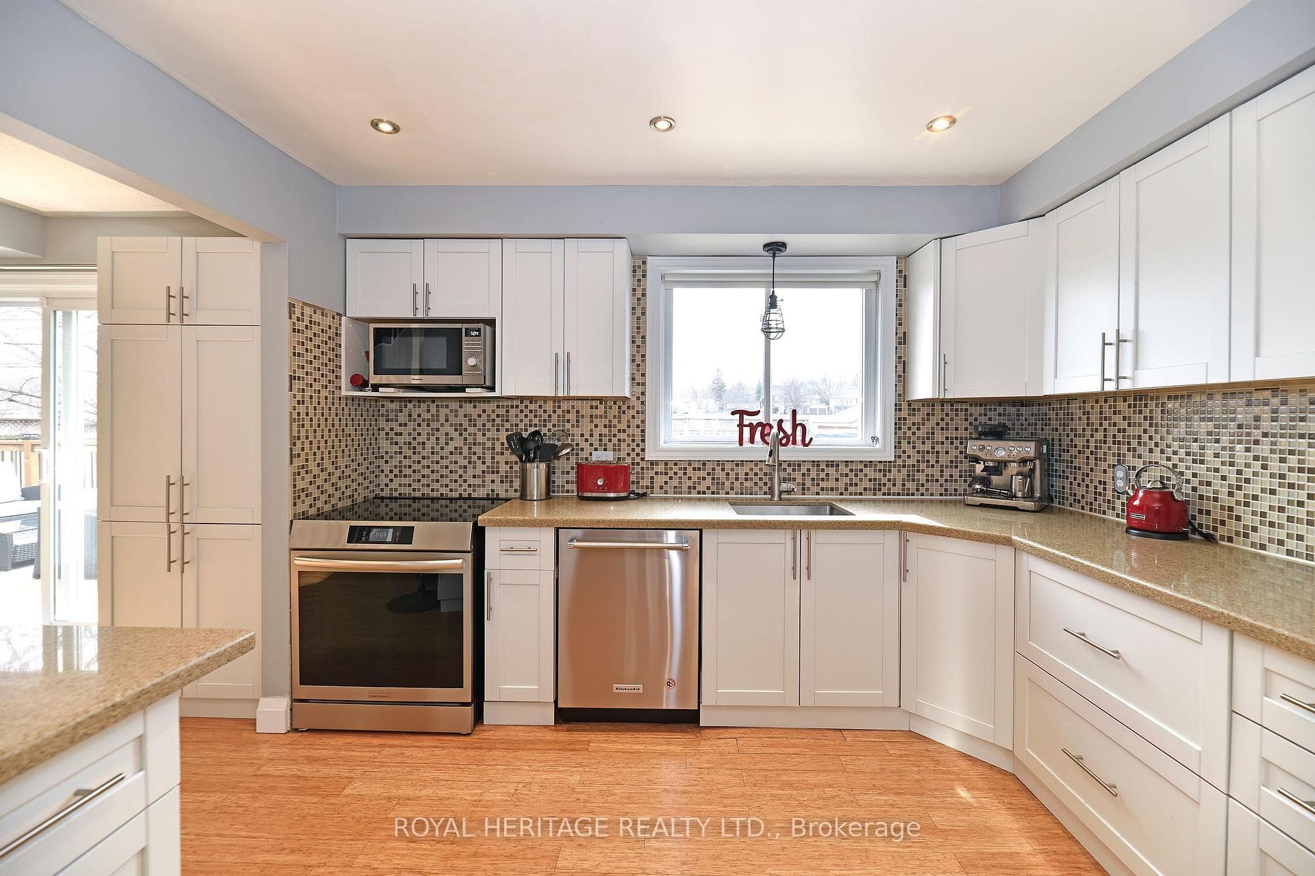 32 Hillier Street photo 4