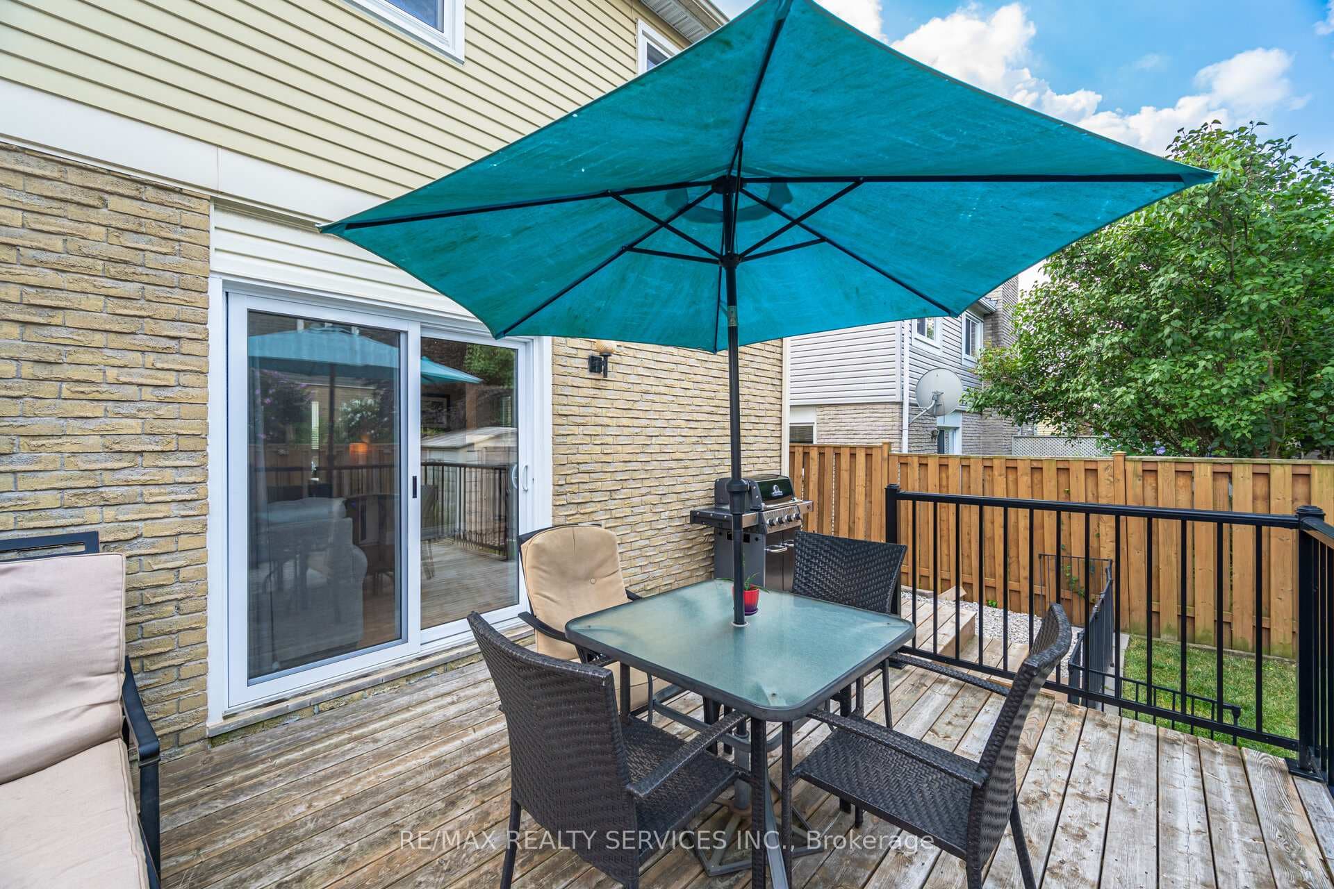 12 Sparklett Crescent photo 37