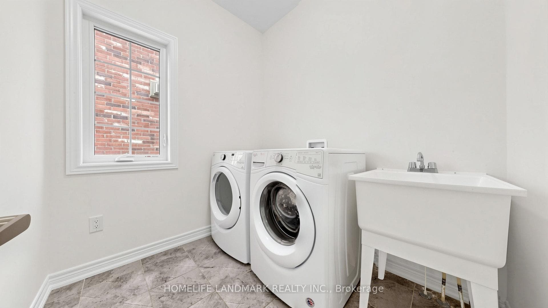 15 Berryman Lane photo 19