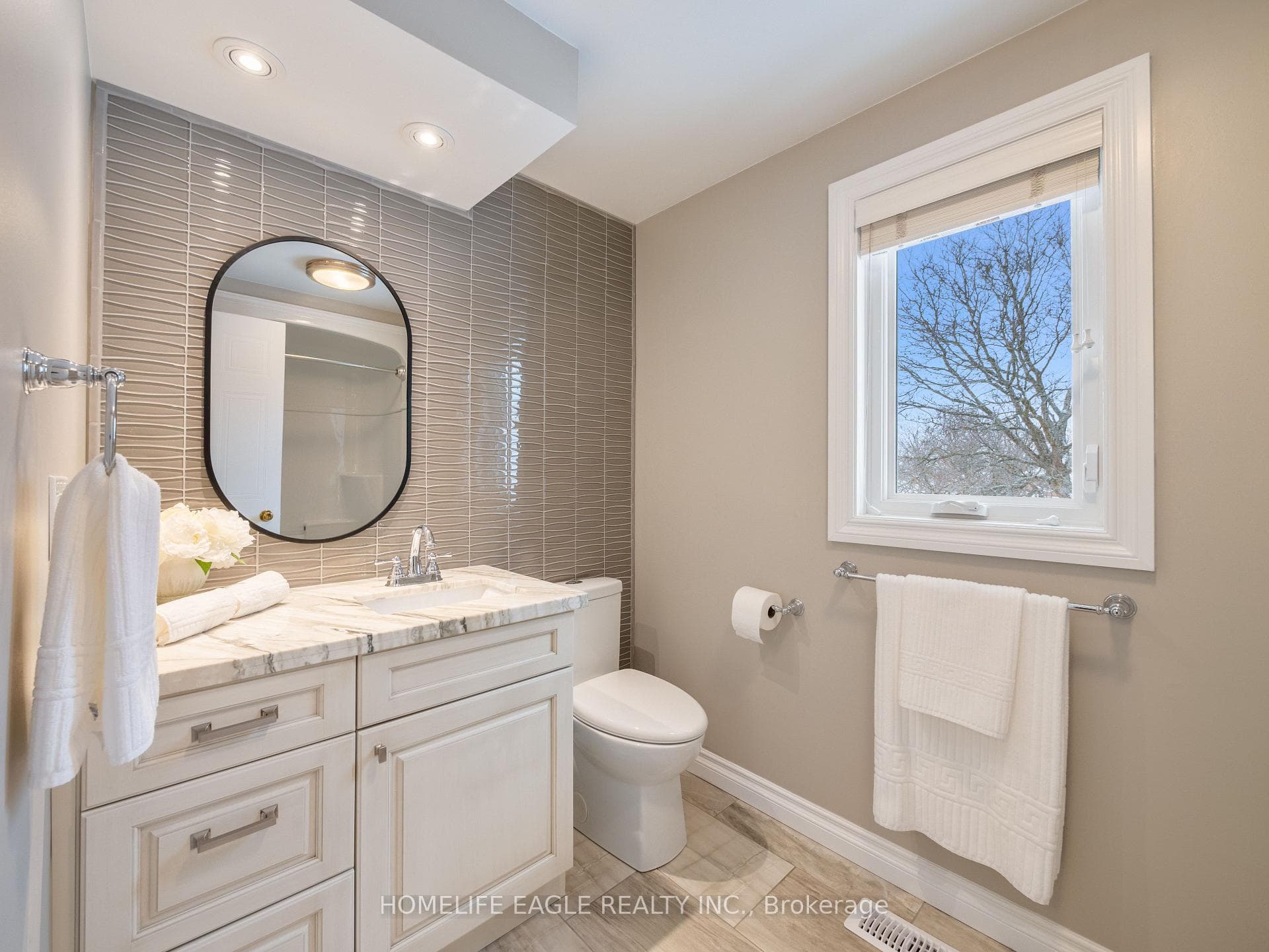 38 Moffat Crescent photo 17