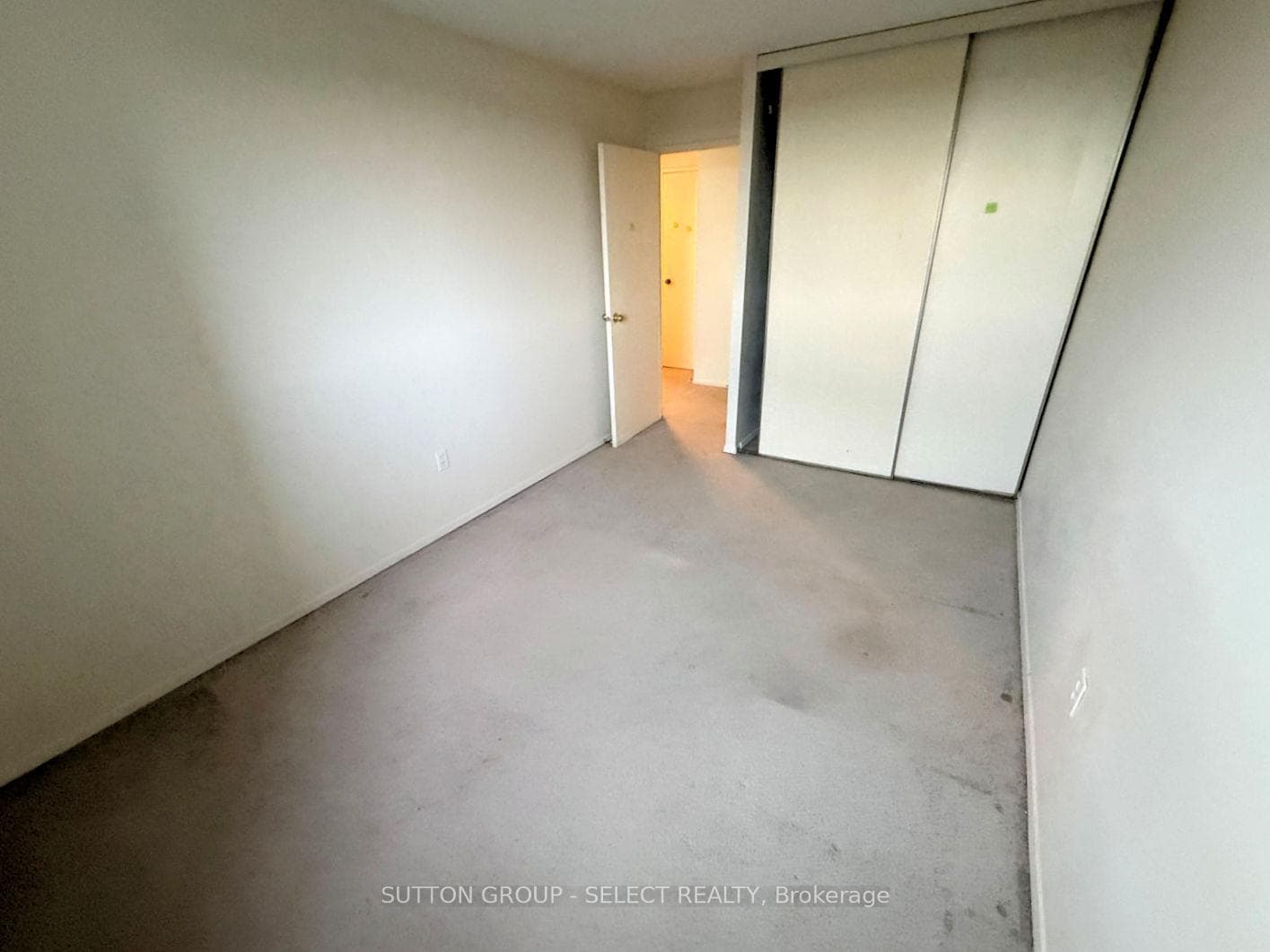 600 Grenfell Drive Unit 810 photo 13