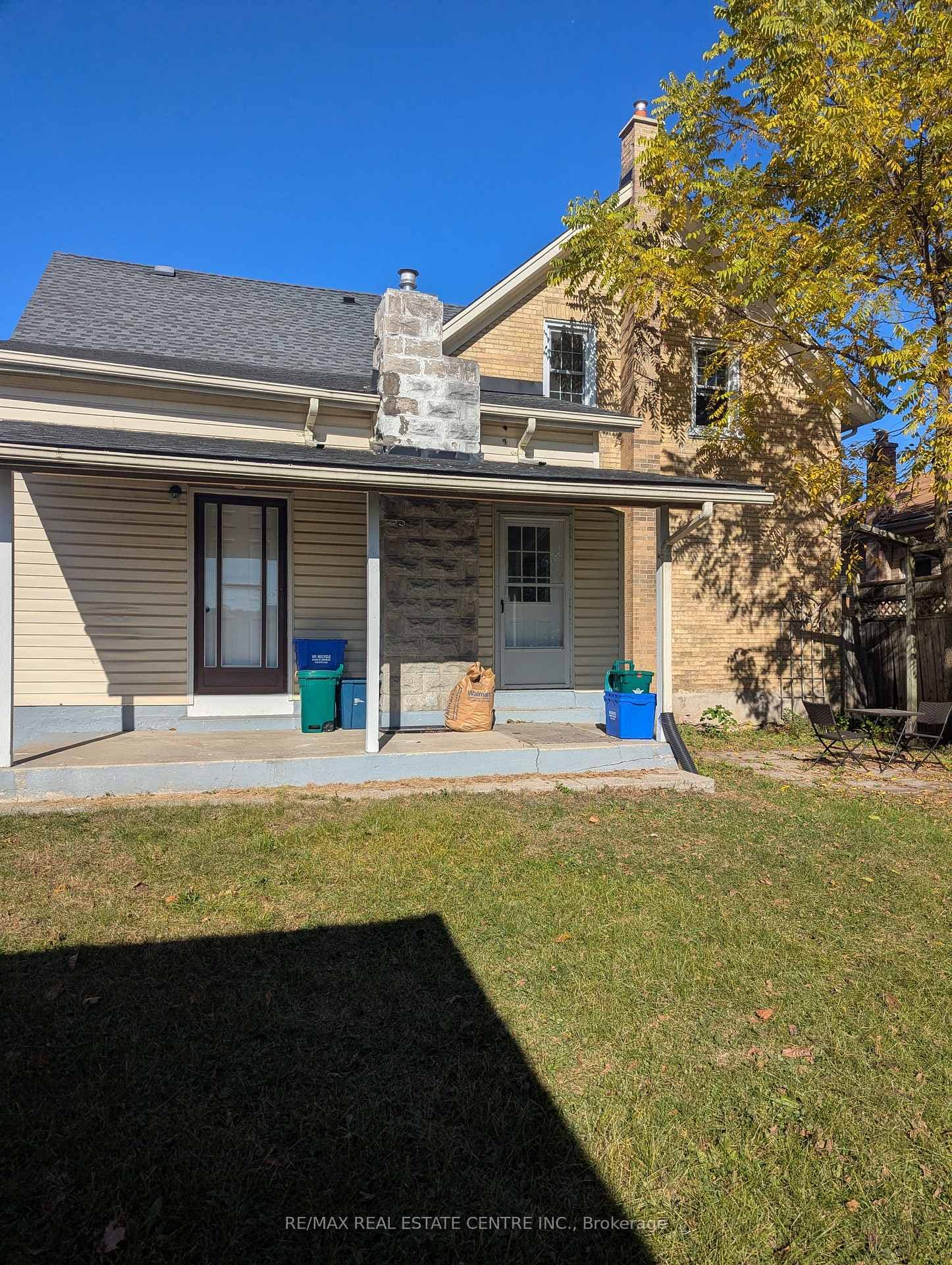 159 Wellington Street photo 32