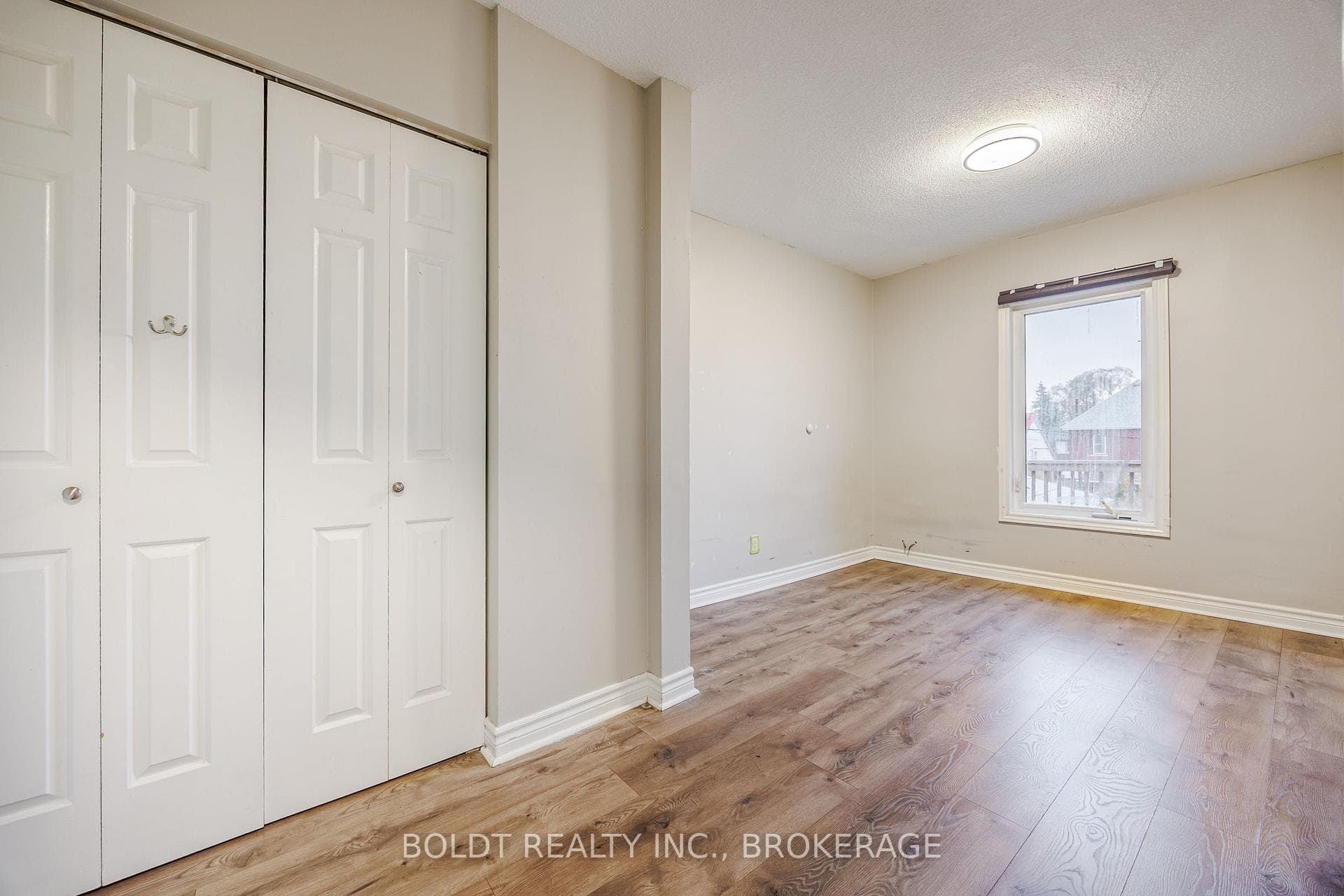209 Rosslyn Avenue Unit upper photo 10