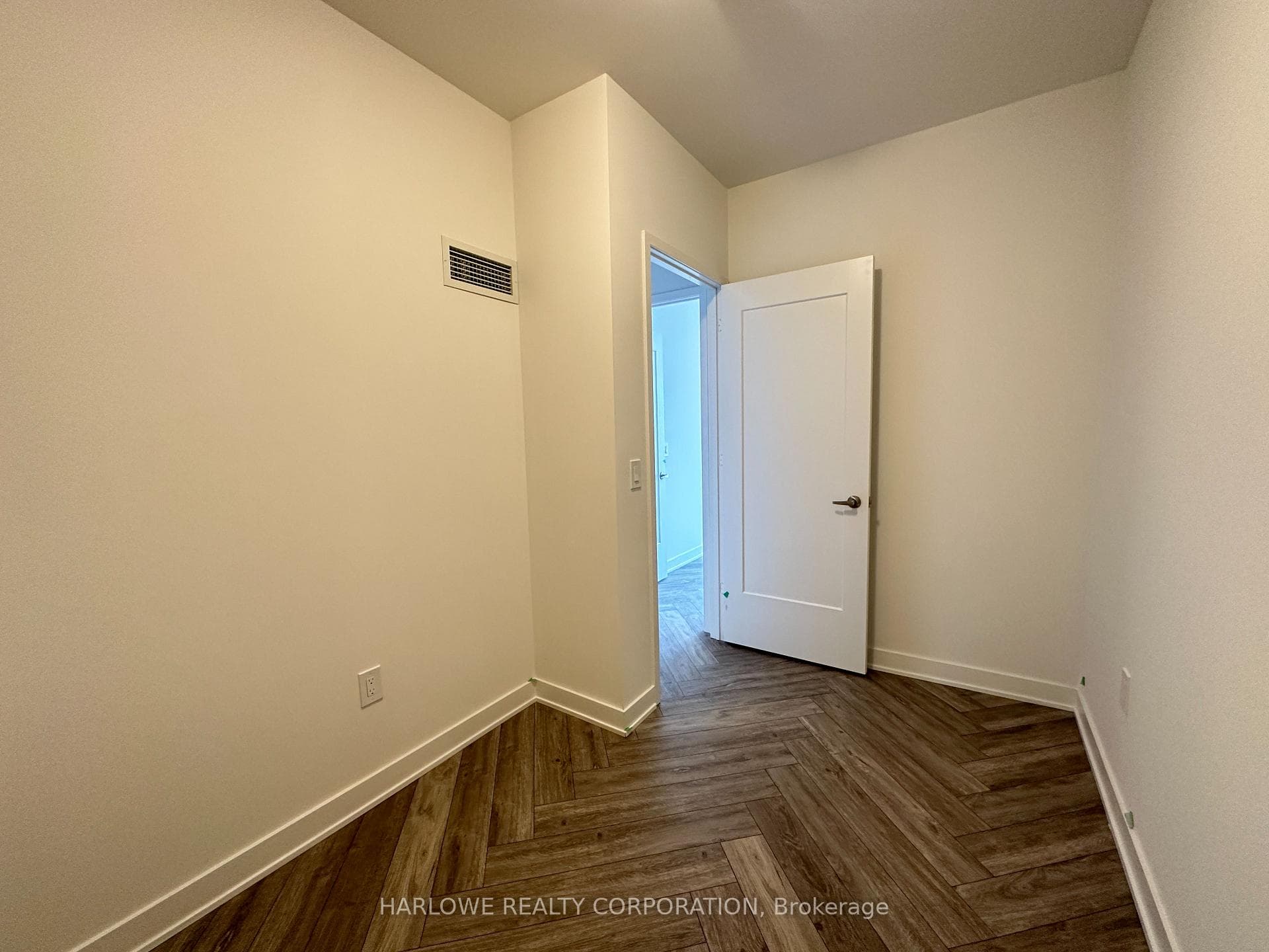 135 Lower Sherbourne Street Unit 1065 W photo 10