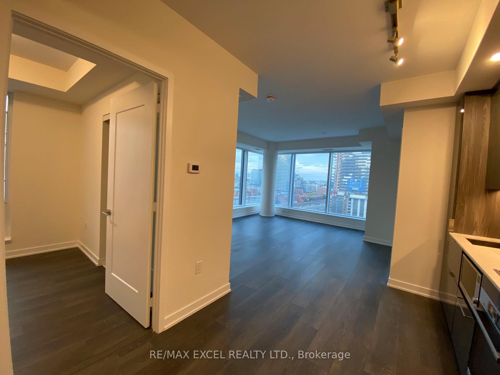 28 Freeland Street Unit 1507 photo 20
