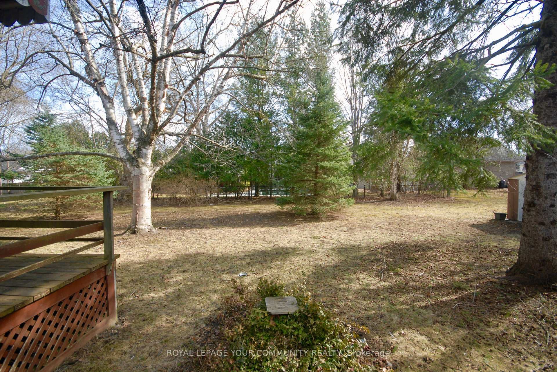 11 Maple Lane photo 3