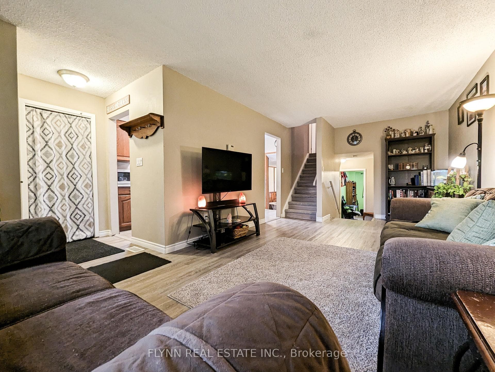 6536 Harmony Avenue photo 7