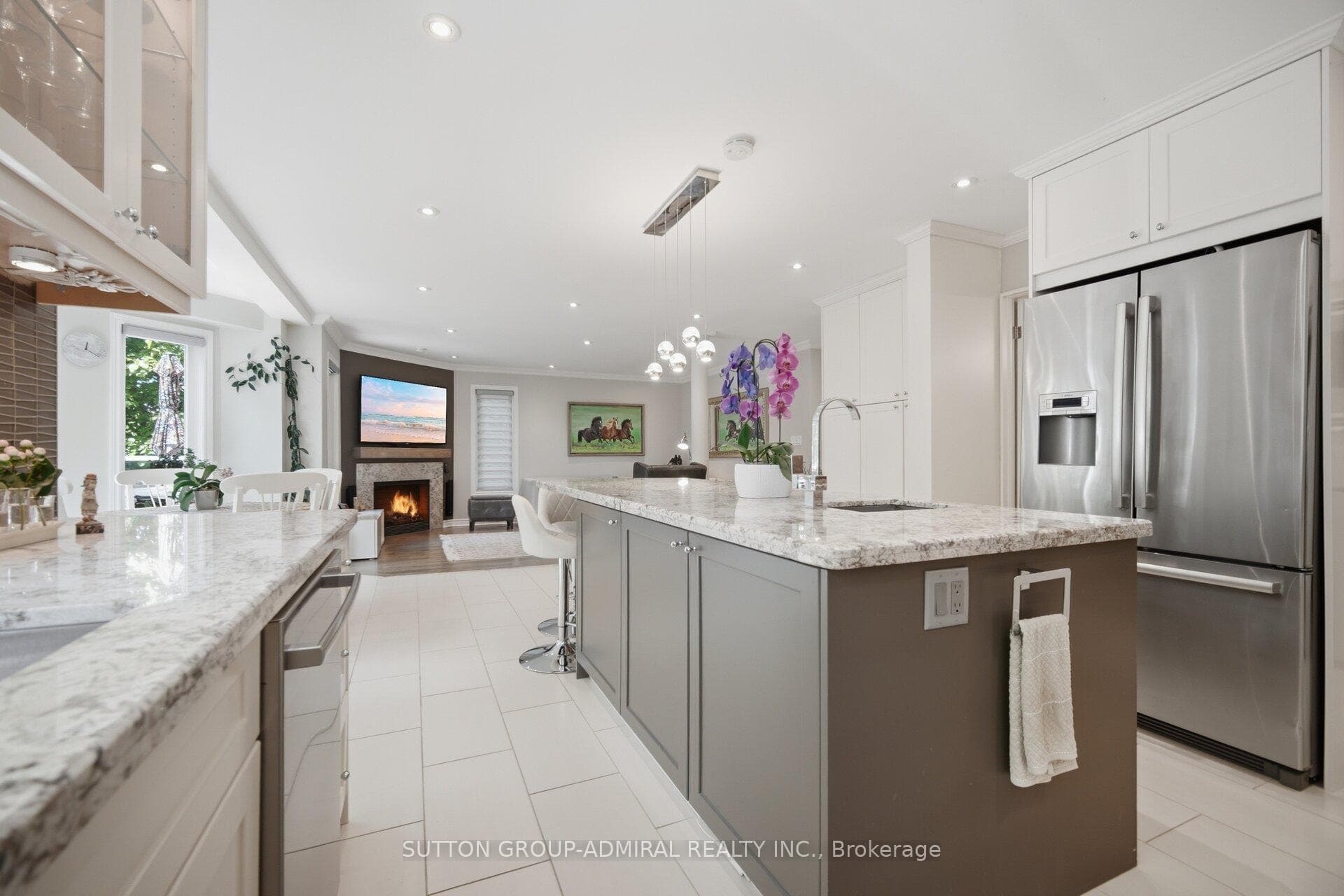 70 Topham Crescent photo 16