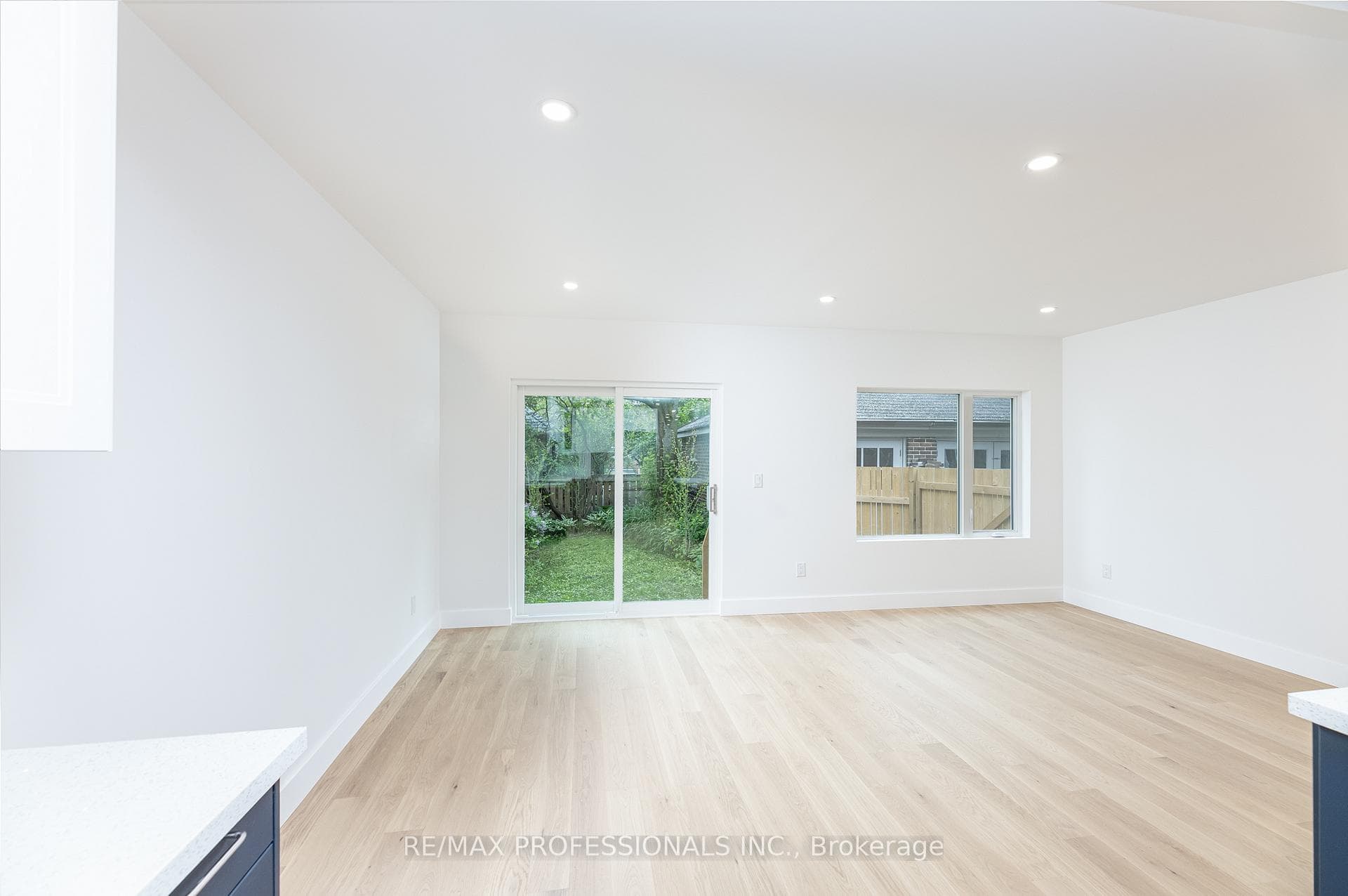 130 Jane Street Unit A photo 12