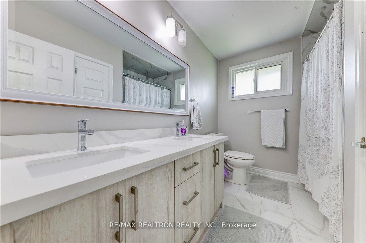 48 Bainhart Crescent Unit Main photo 17