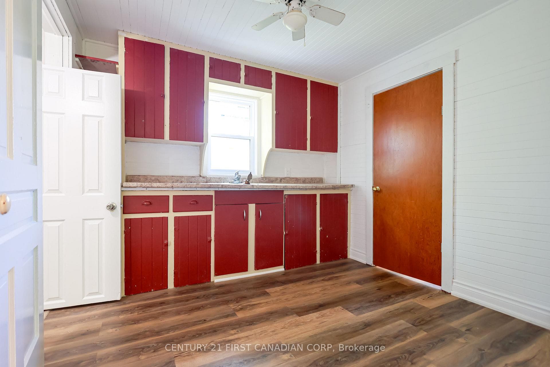188 Furnival Road photo 25