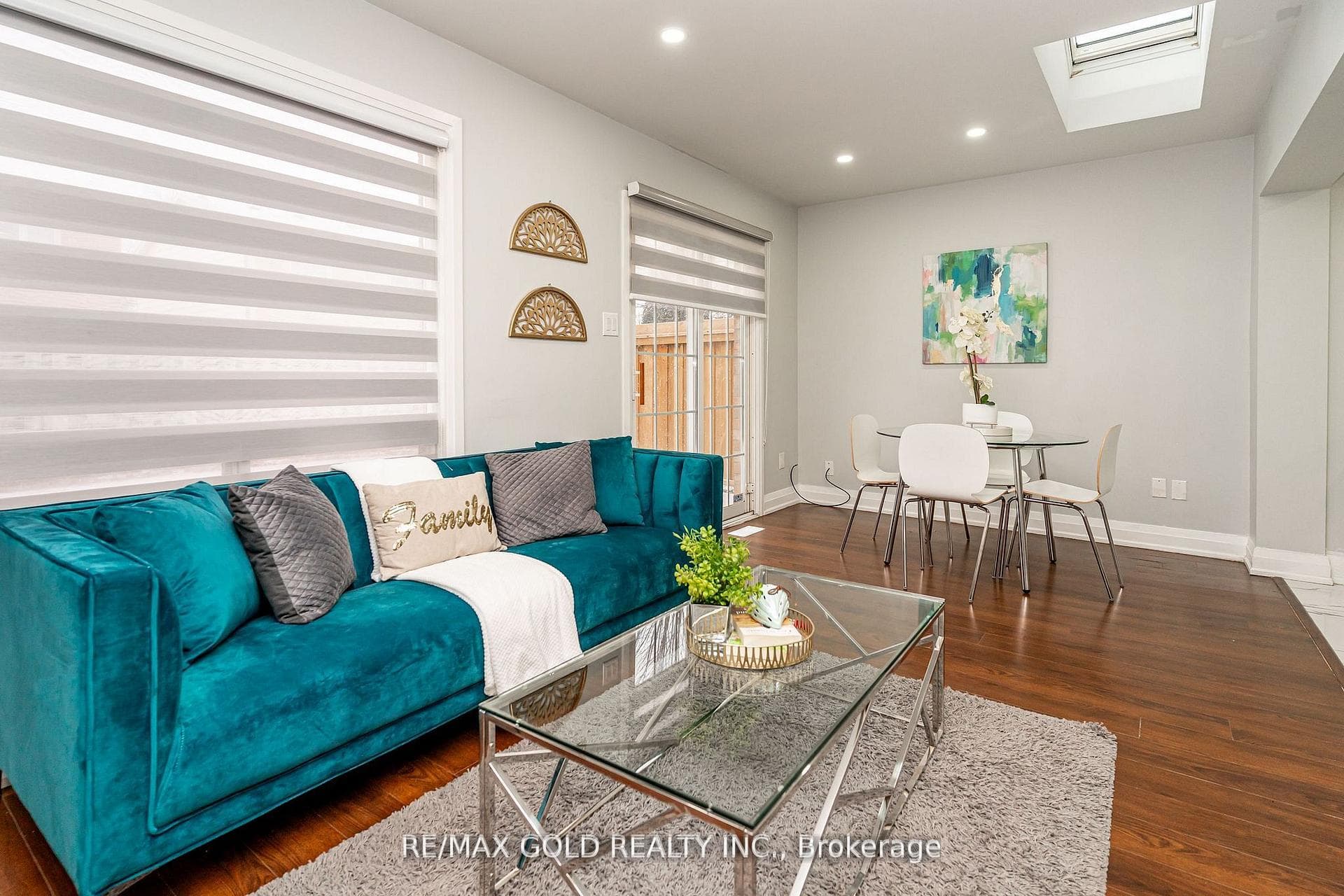 13 Martindale Crescent photo 12
