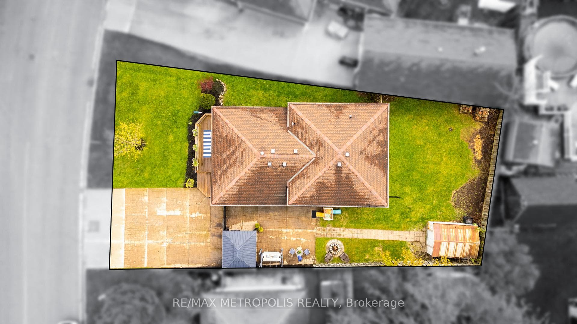 485 Bentinck Drive photo 38