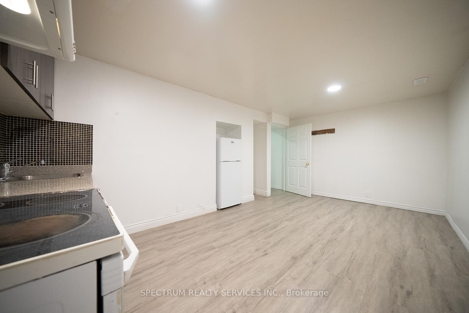 279 Sheridan Street photo 14