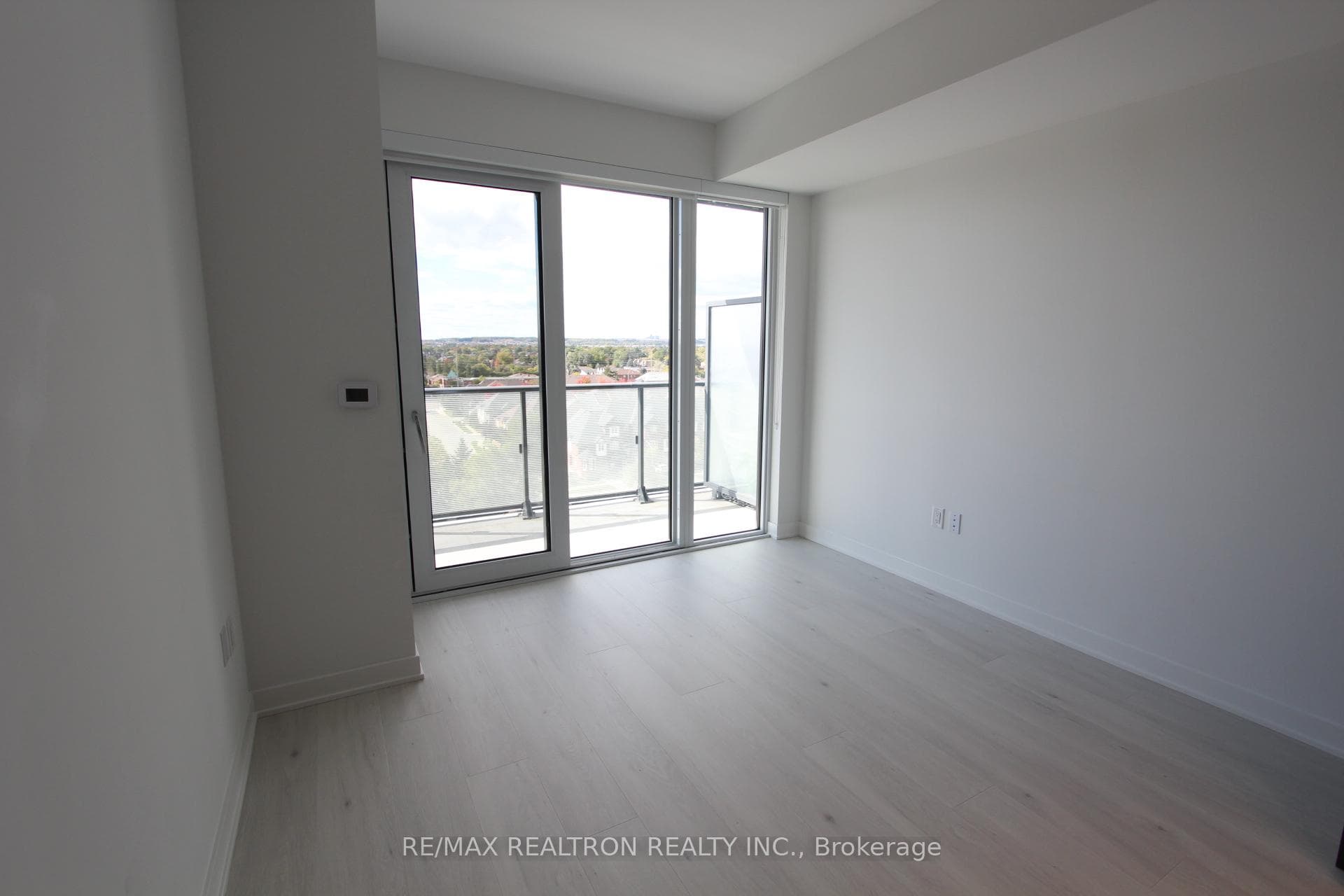 95 Oneida Crescent Unit 801 photo 9