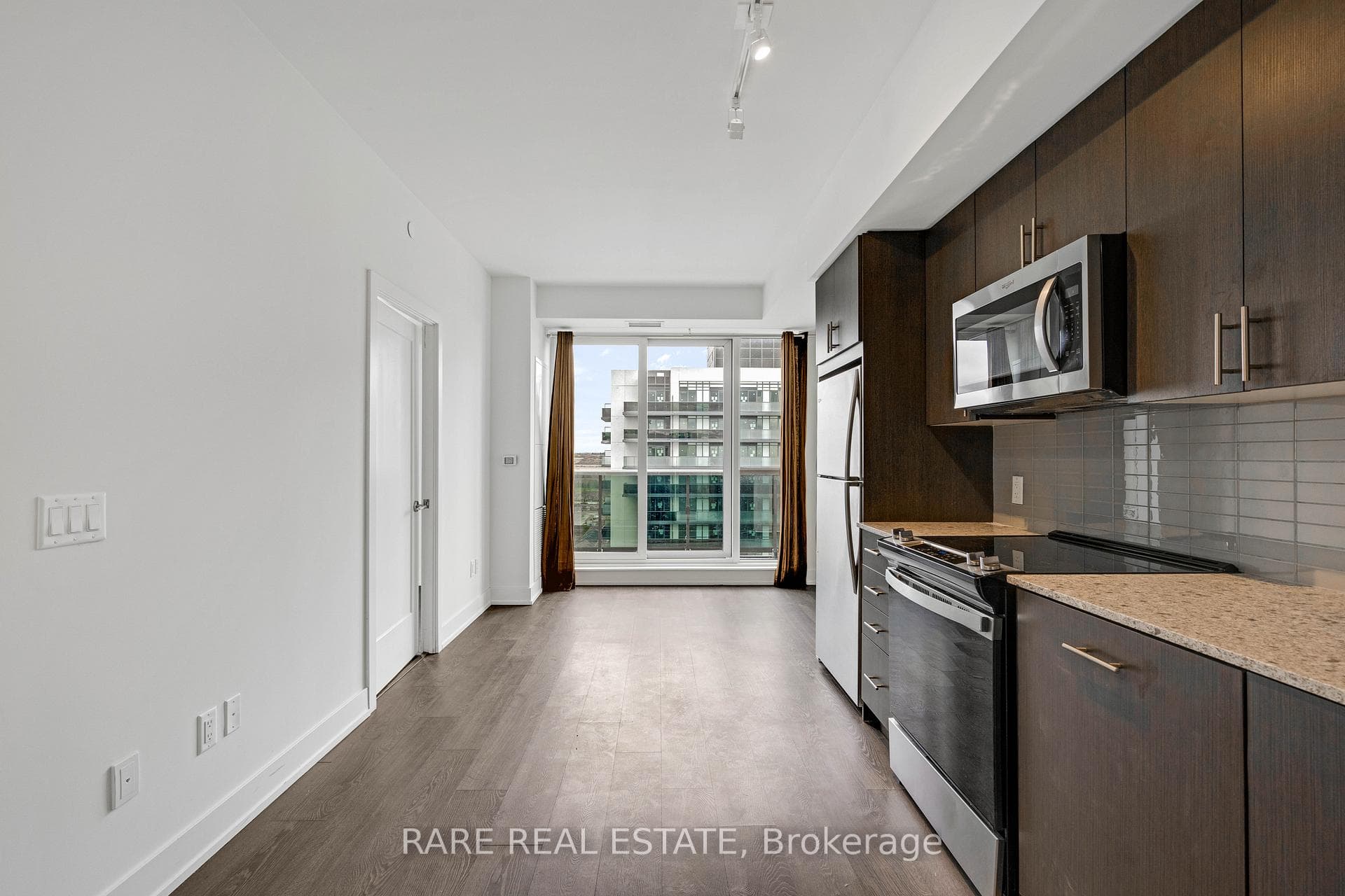 2550 Simcoe Street Unit PH15 photo 2