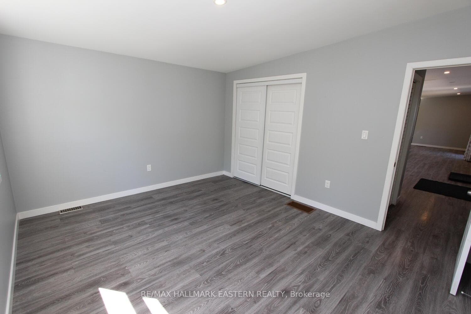 35 Belmont Street photo 29