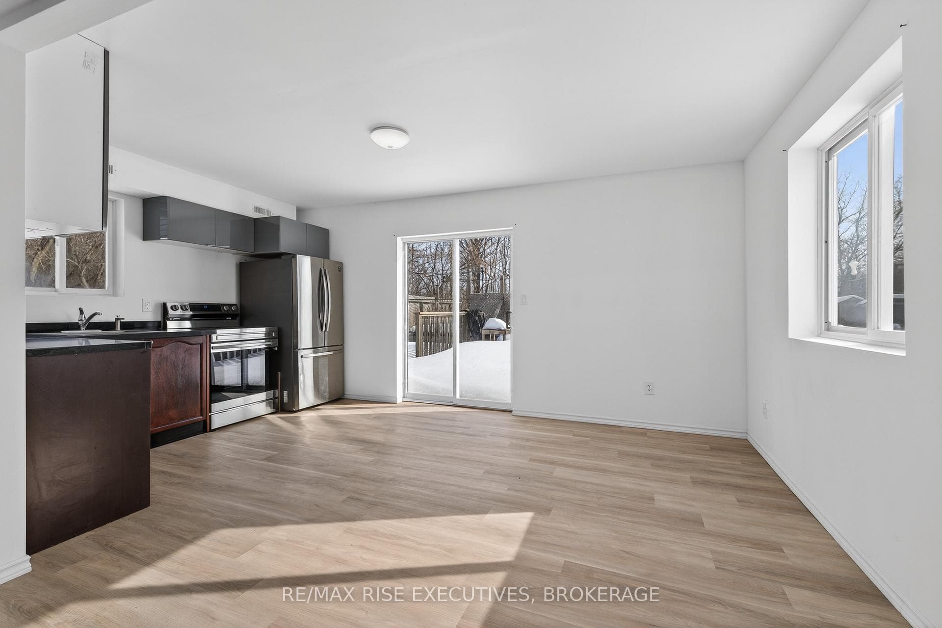 750 Moira Road photo 13