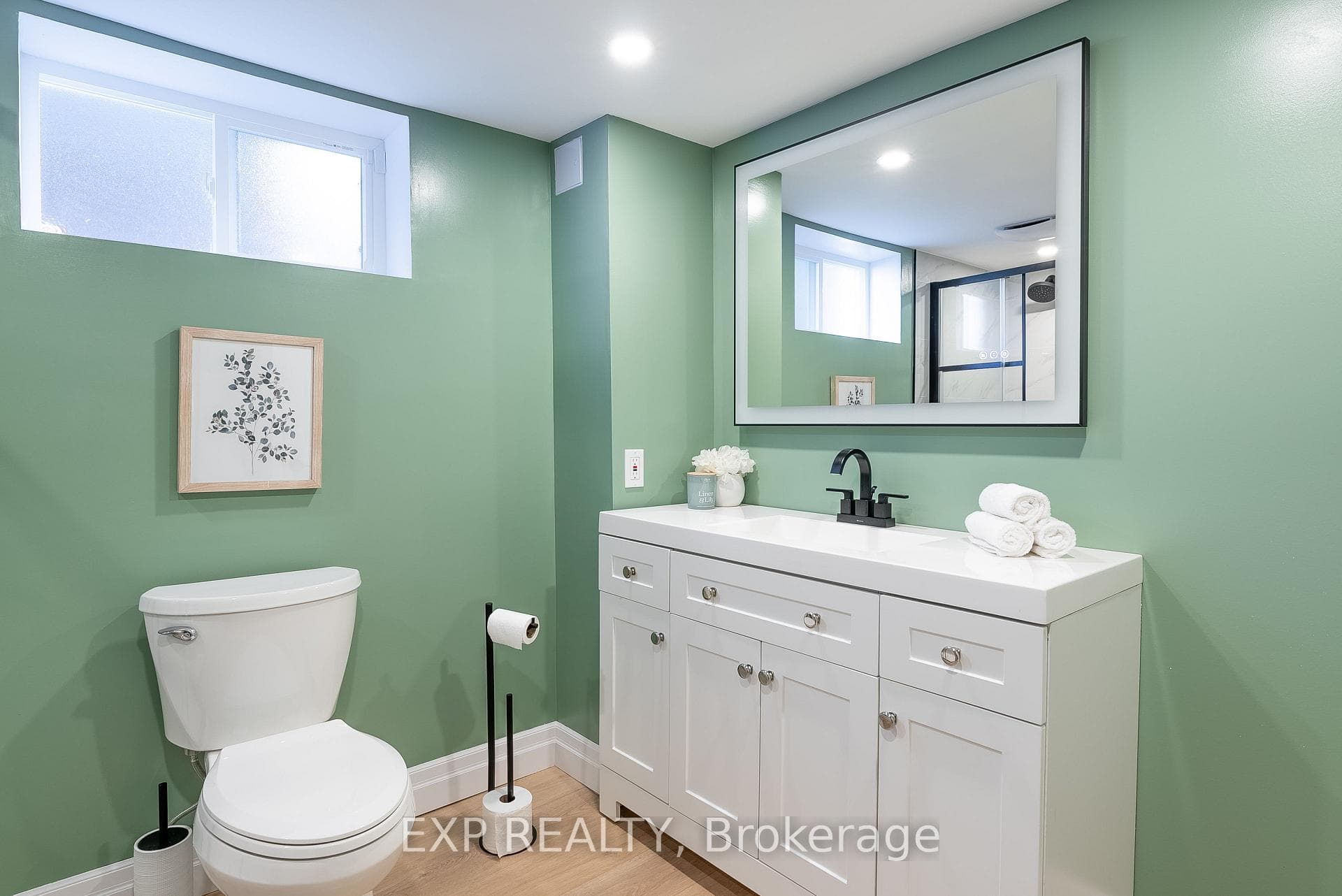 645 Weber Street photo 27