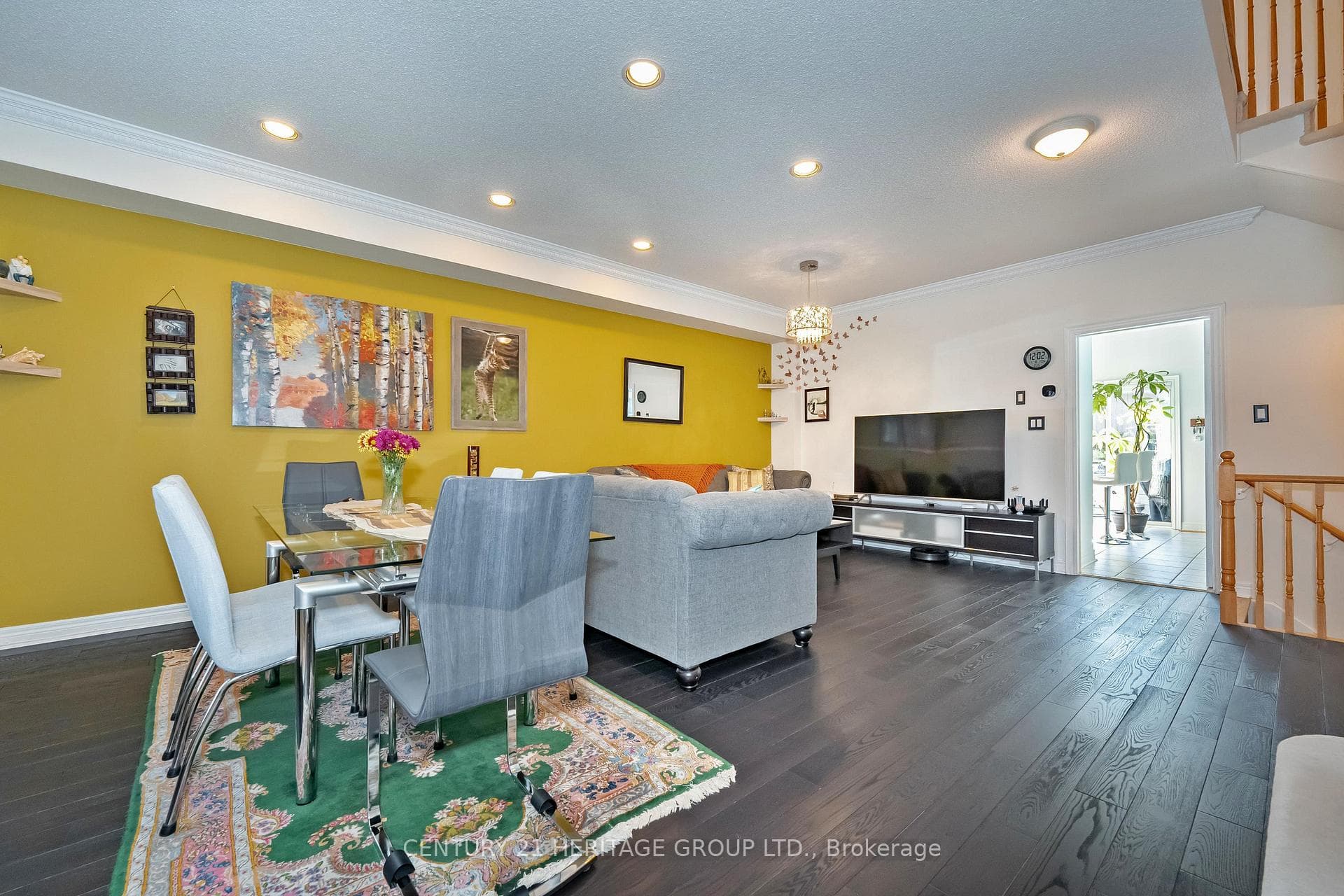 389 Bantry Avenue photo 3