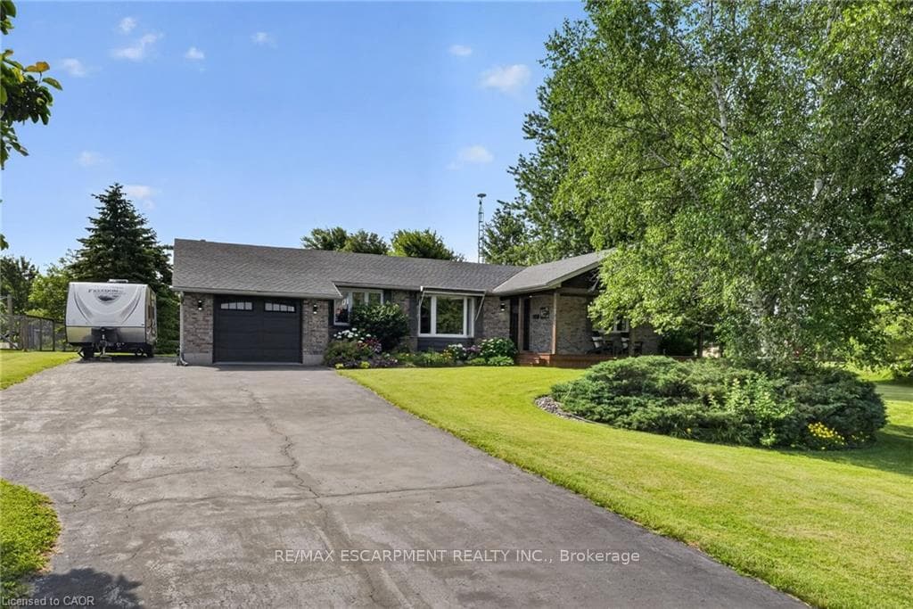 952 Robinson Road photo 3
