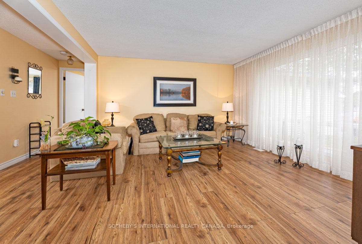 101 Tecumseth Pines Drive photo 6