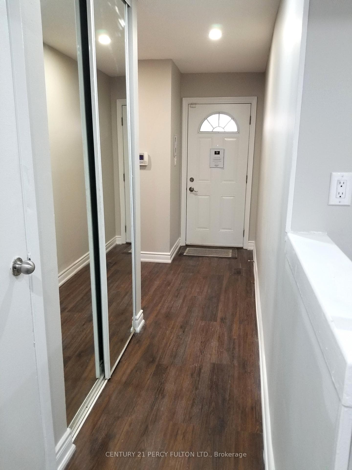 540 Dorchester Drive Unit 39 photo 6
