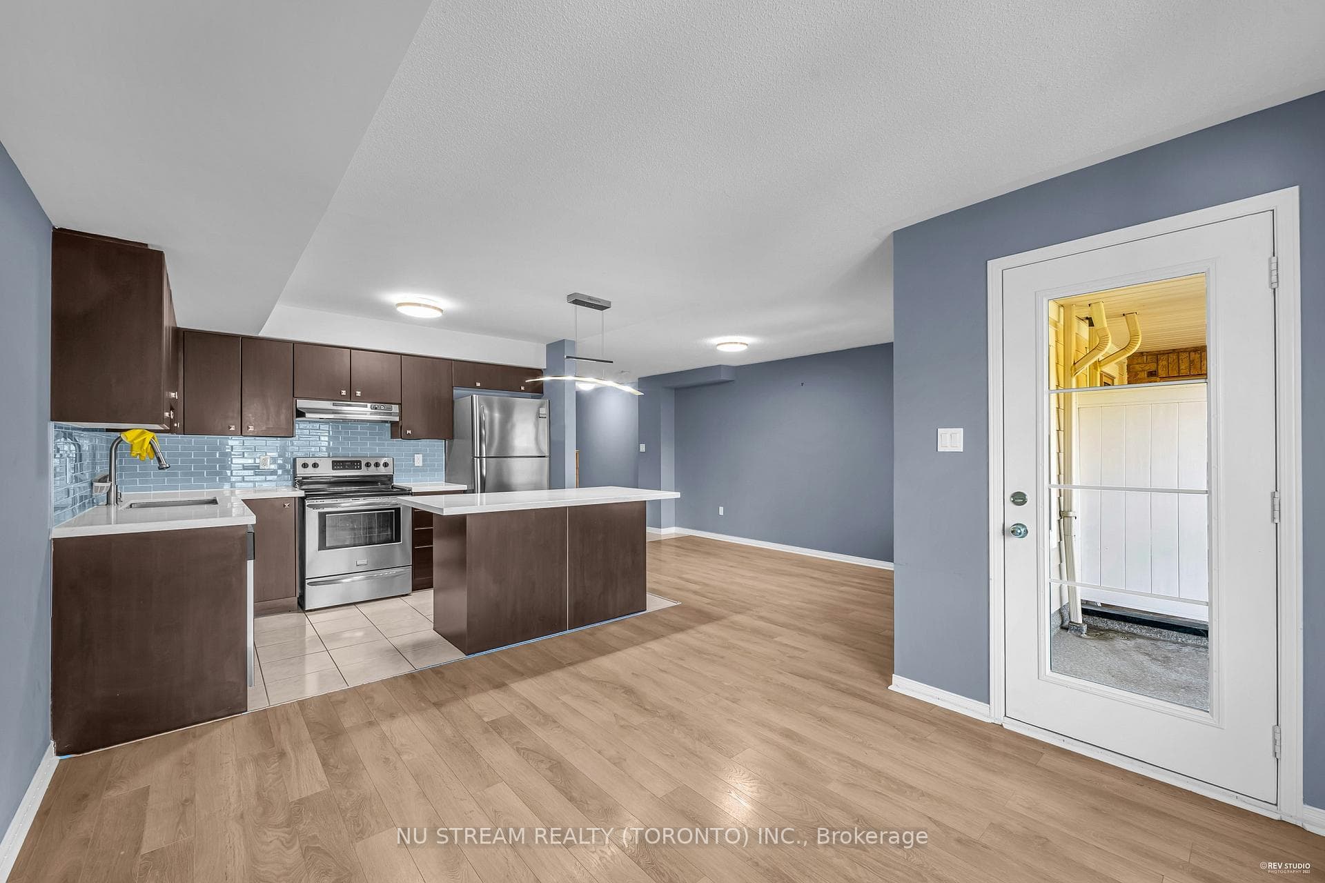 6063 Kingston Road Unit 13 photo 2