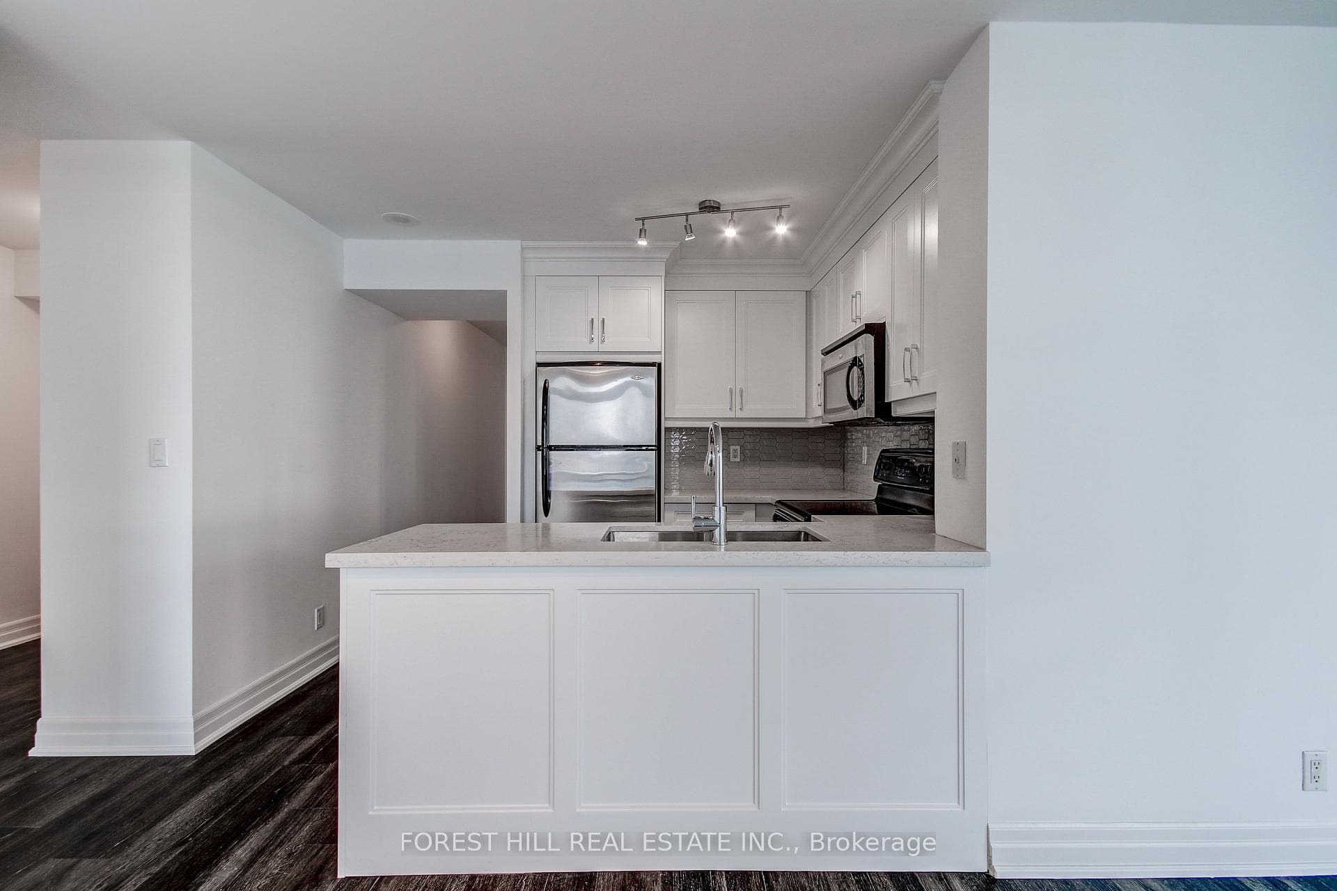 397 Front Street Unit 2703 photo 7