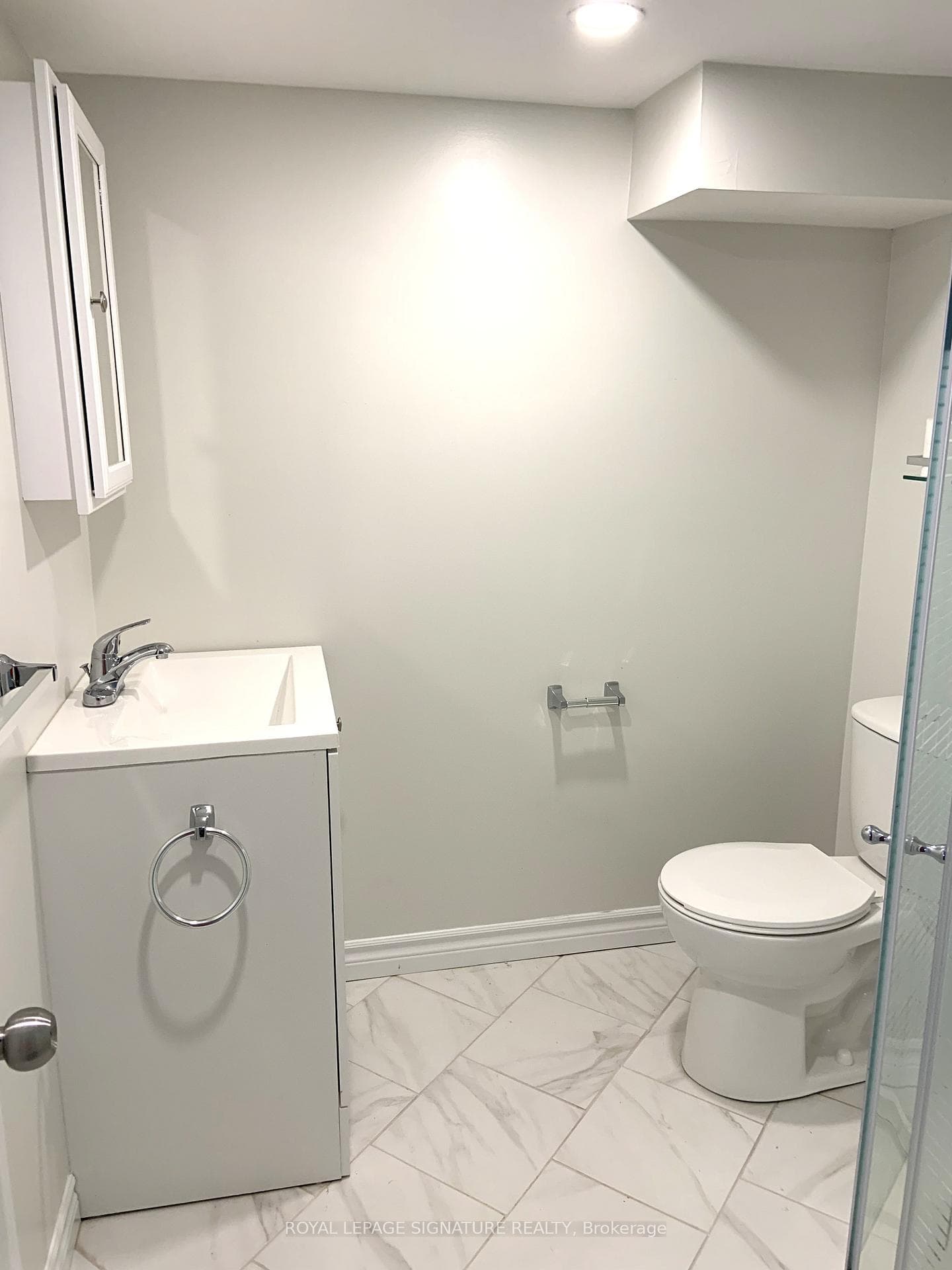 303 James Street photo 3