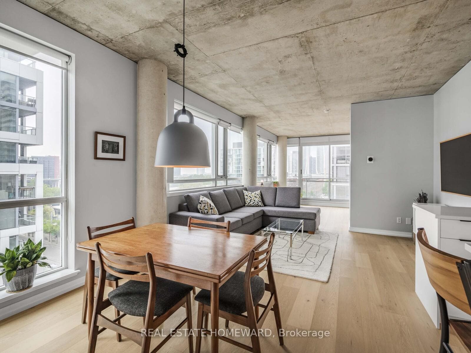 38 Niagara Street Unit 706 photo 8