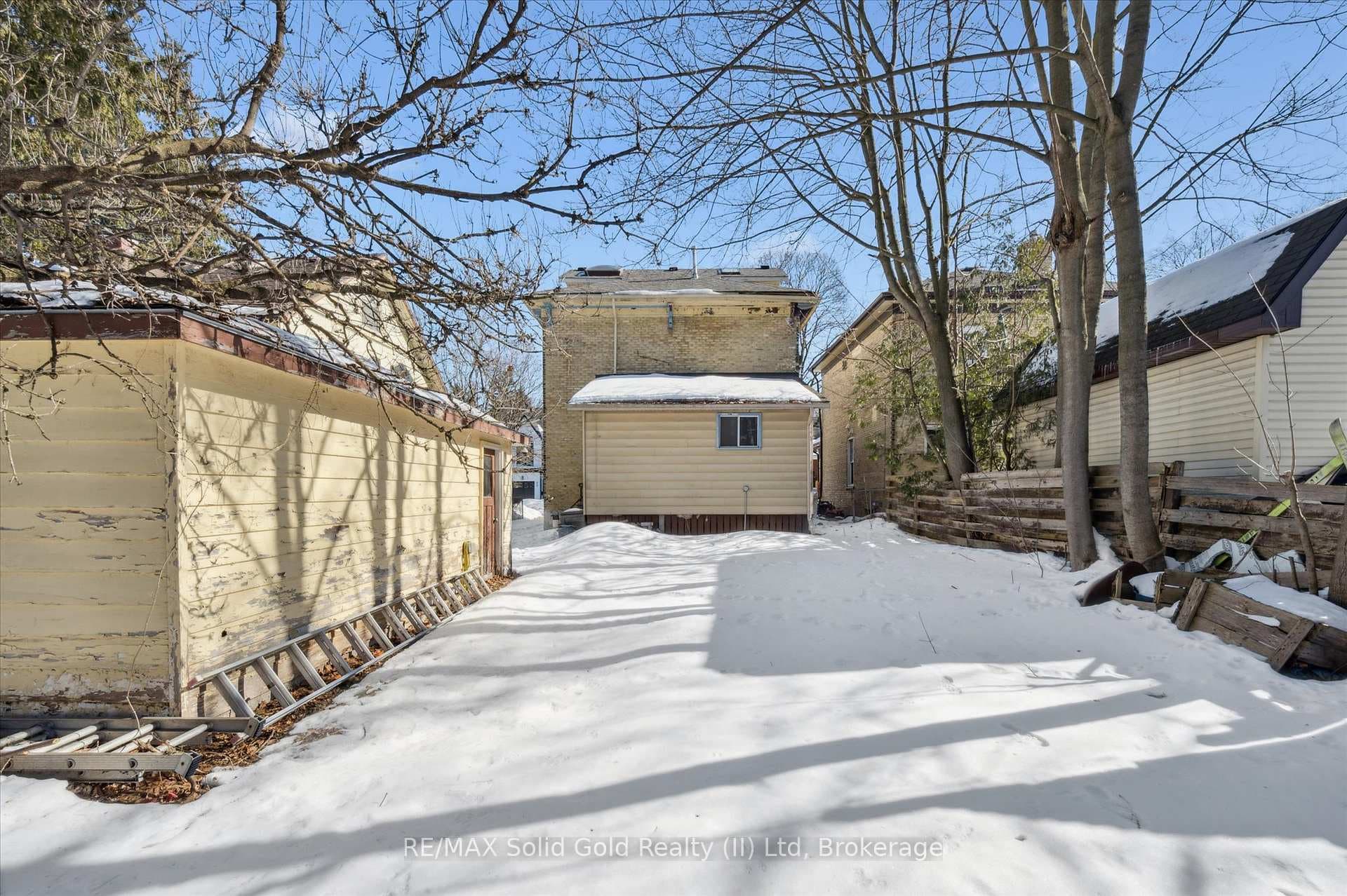 98 William Street photo 33